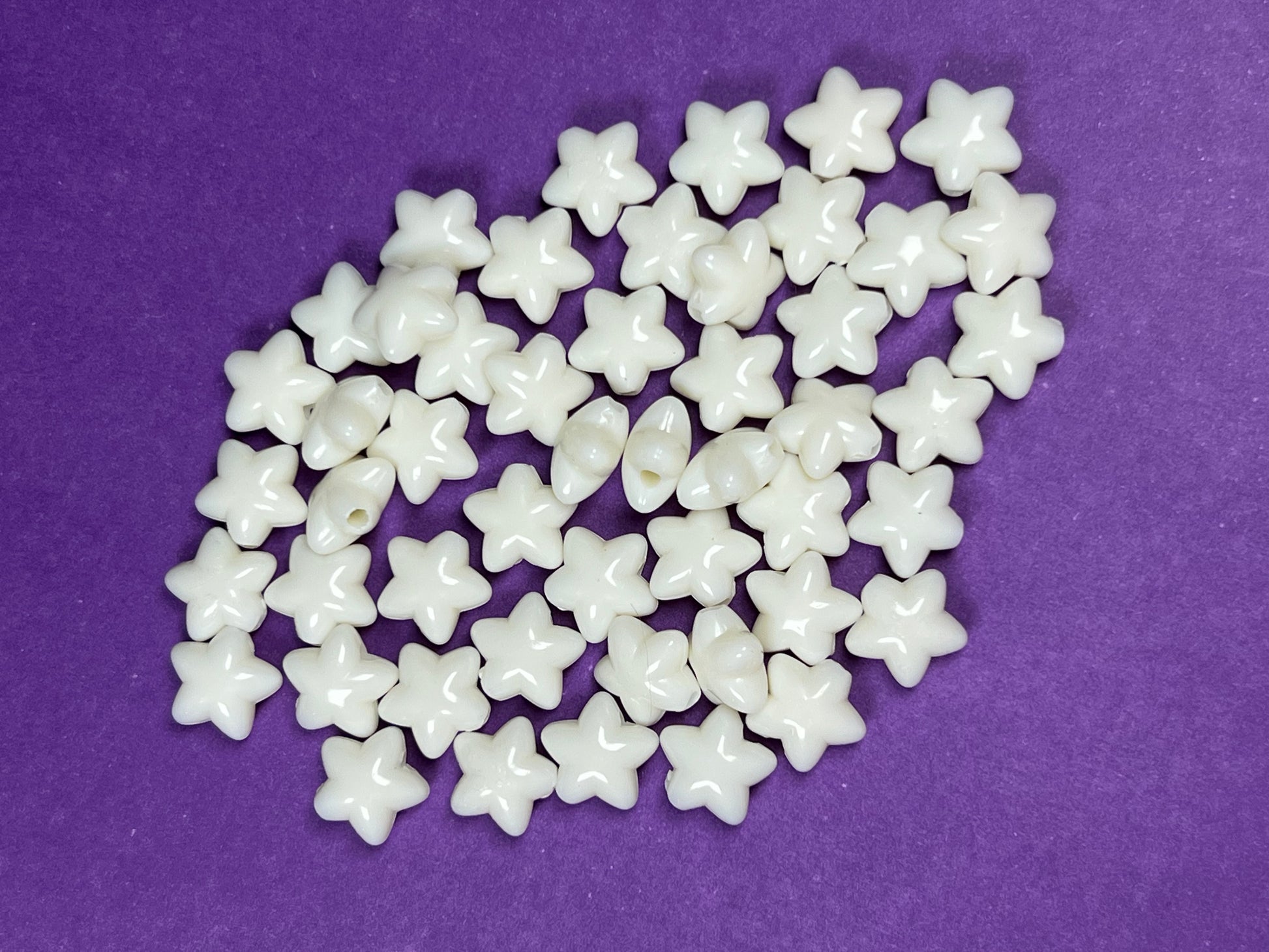 50 Acrylic Opaque Star Beads White
