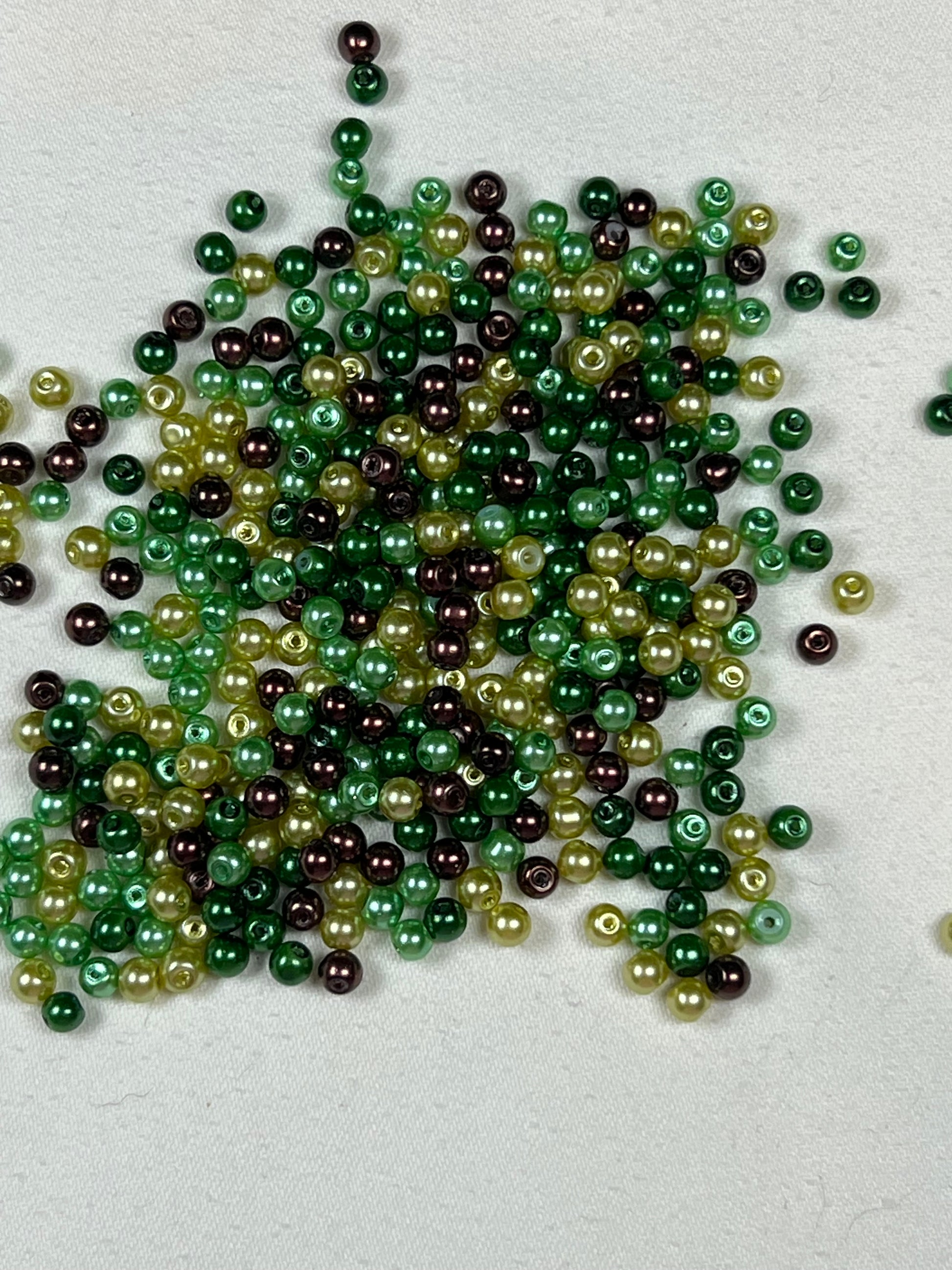 300 4mm Glass Pearl Beads Specialty Blend Chocolate Mint Mix