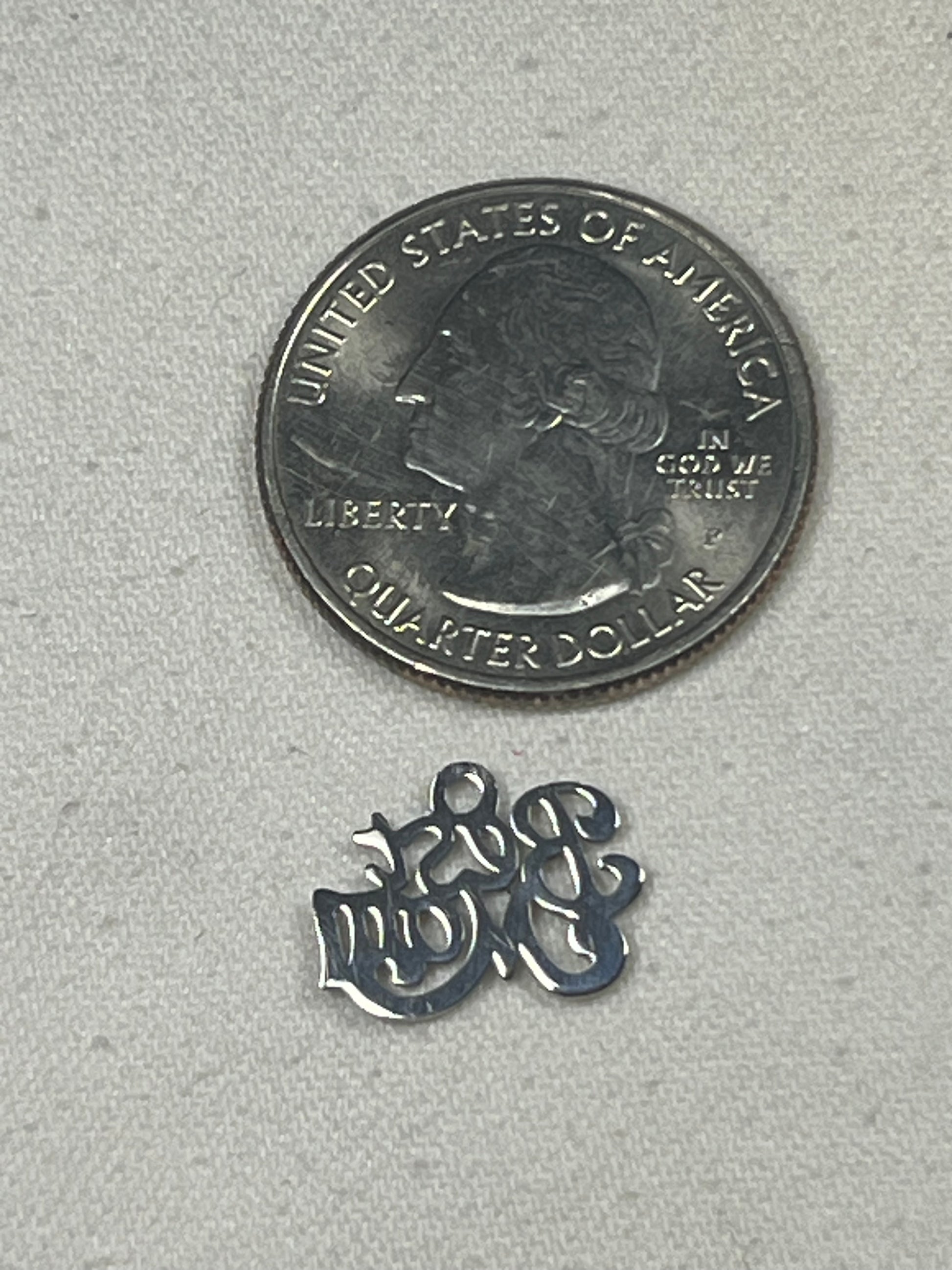 304 Stainless Steel "Best Mom" Charm/Pendant