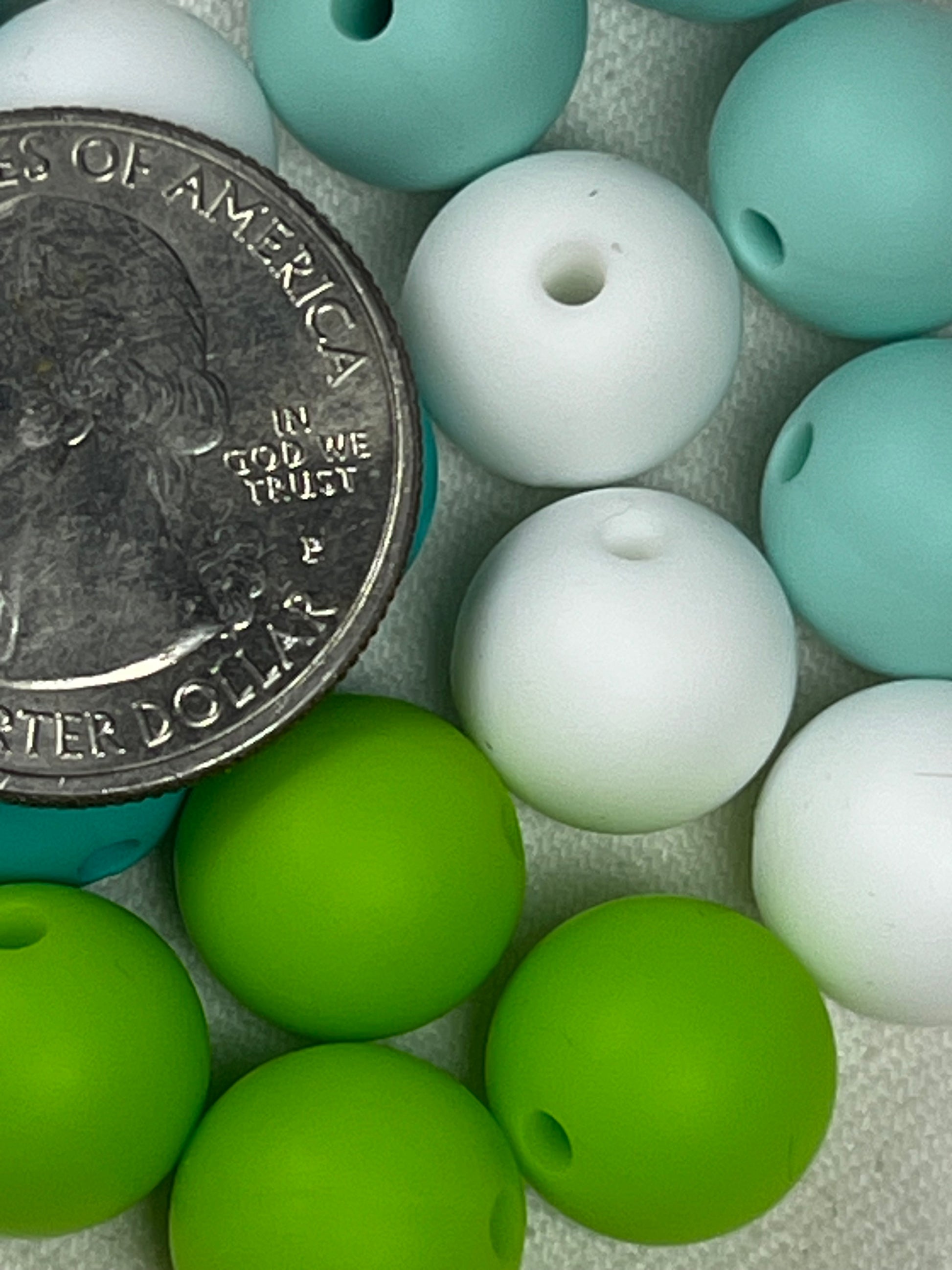 16 12mm Silicone Beads Green Mix