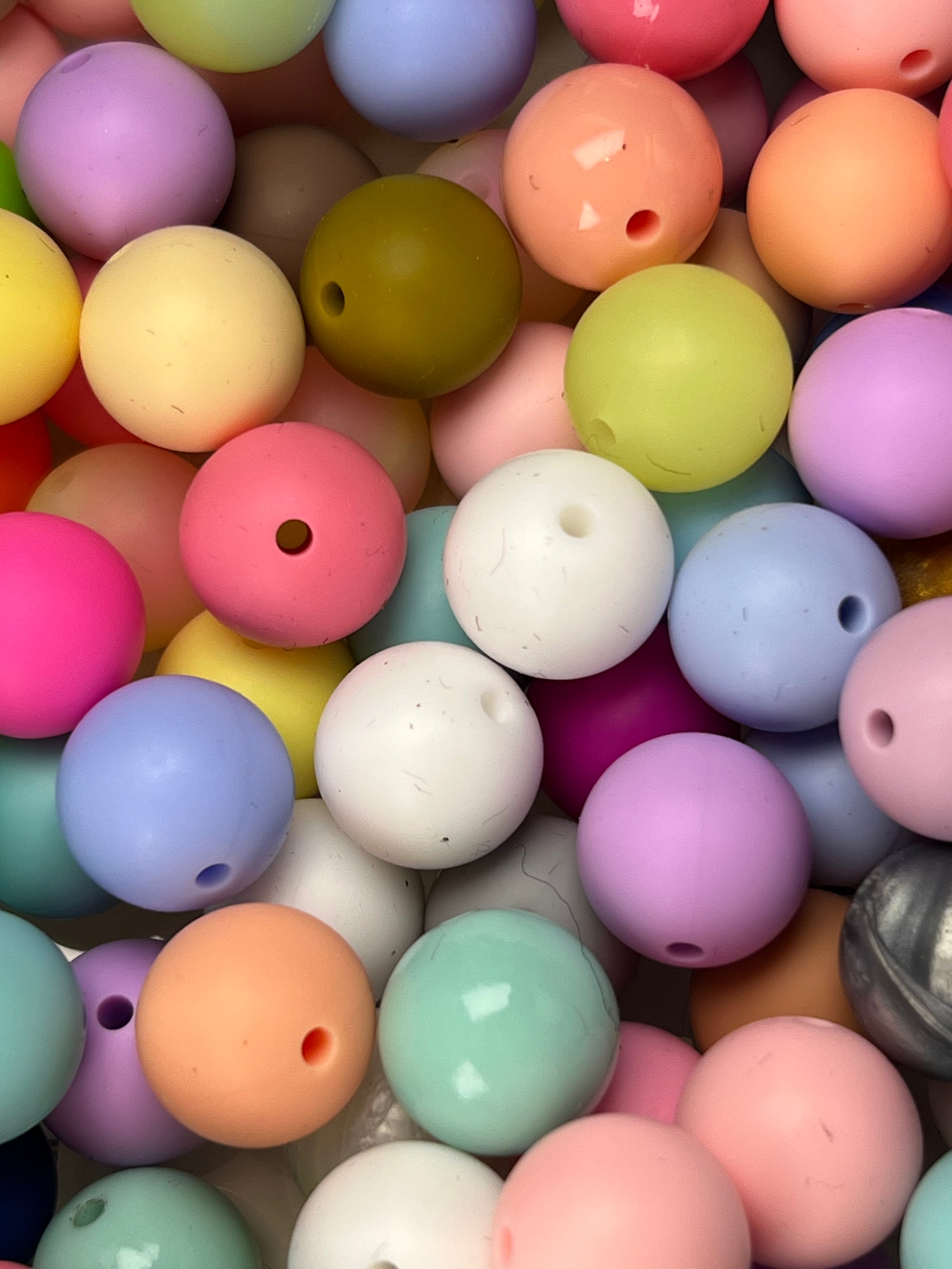 20 15mm Silicone Beads Mixed Light Colors #19