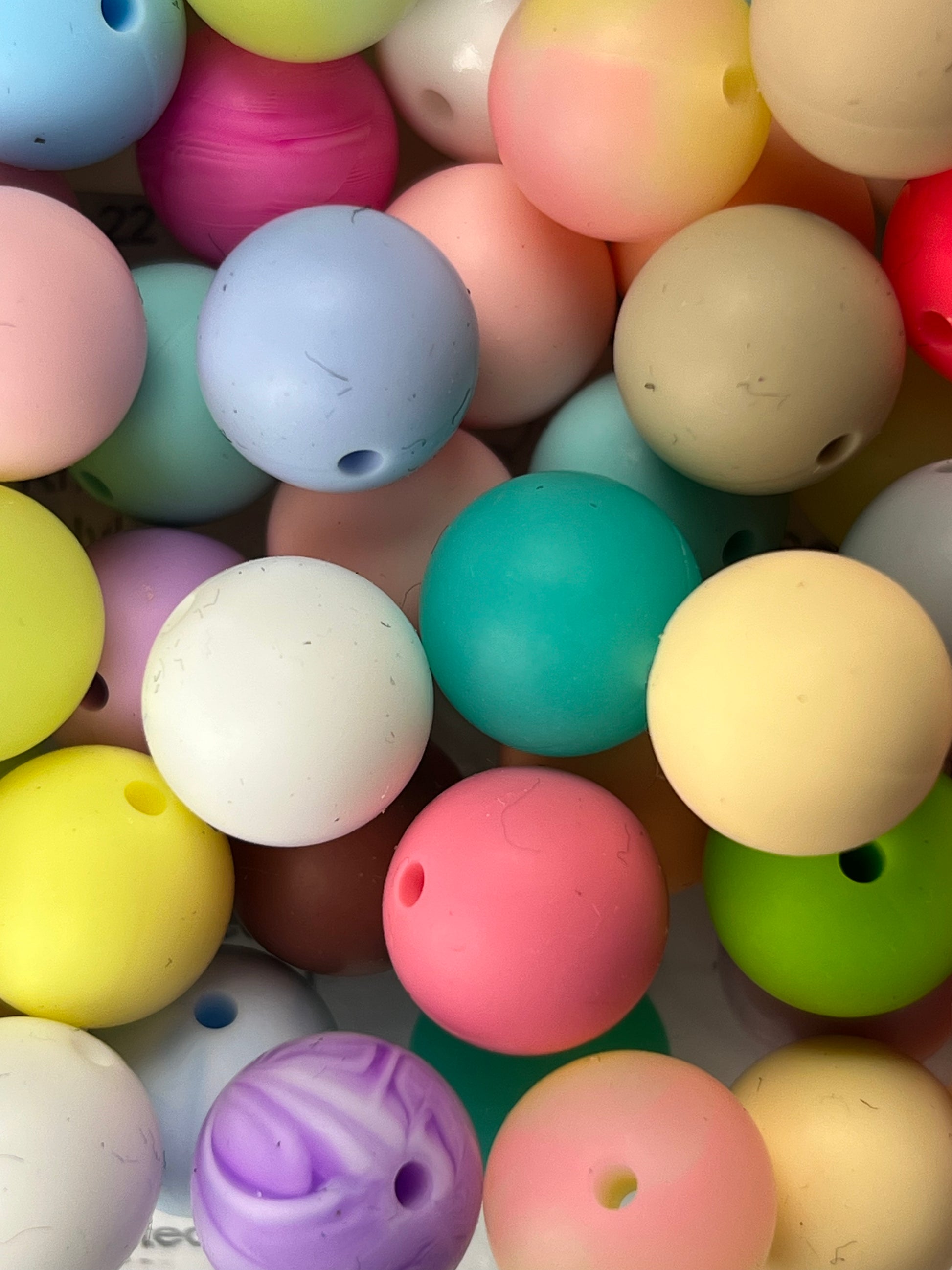 20 15mm Silicone Beads Mixed Light Colors #19