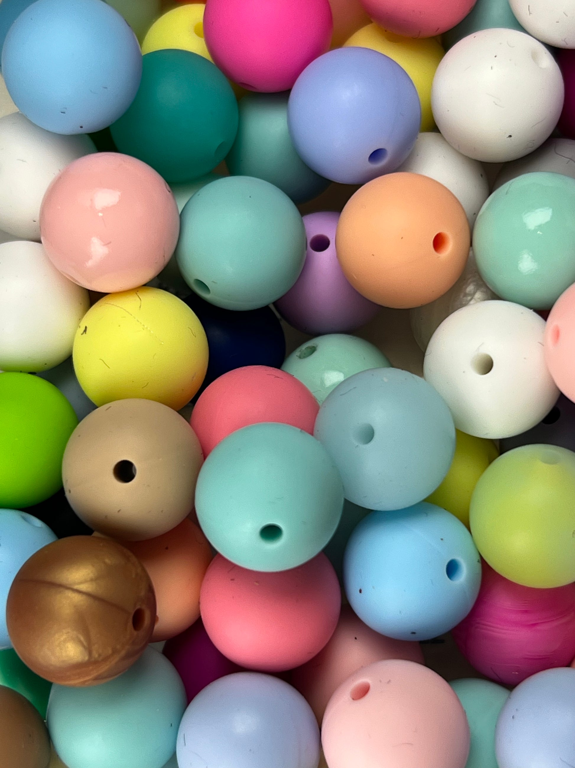 20 15mm Silicone Beads Mixed Light Colors #19