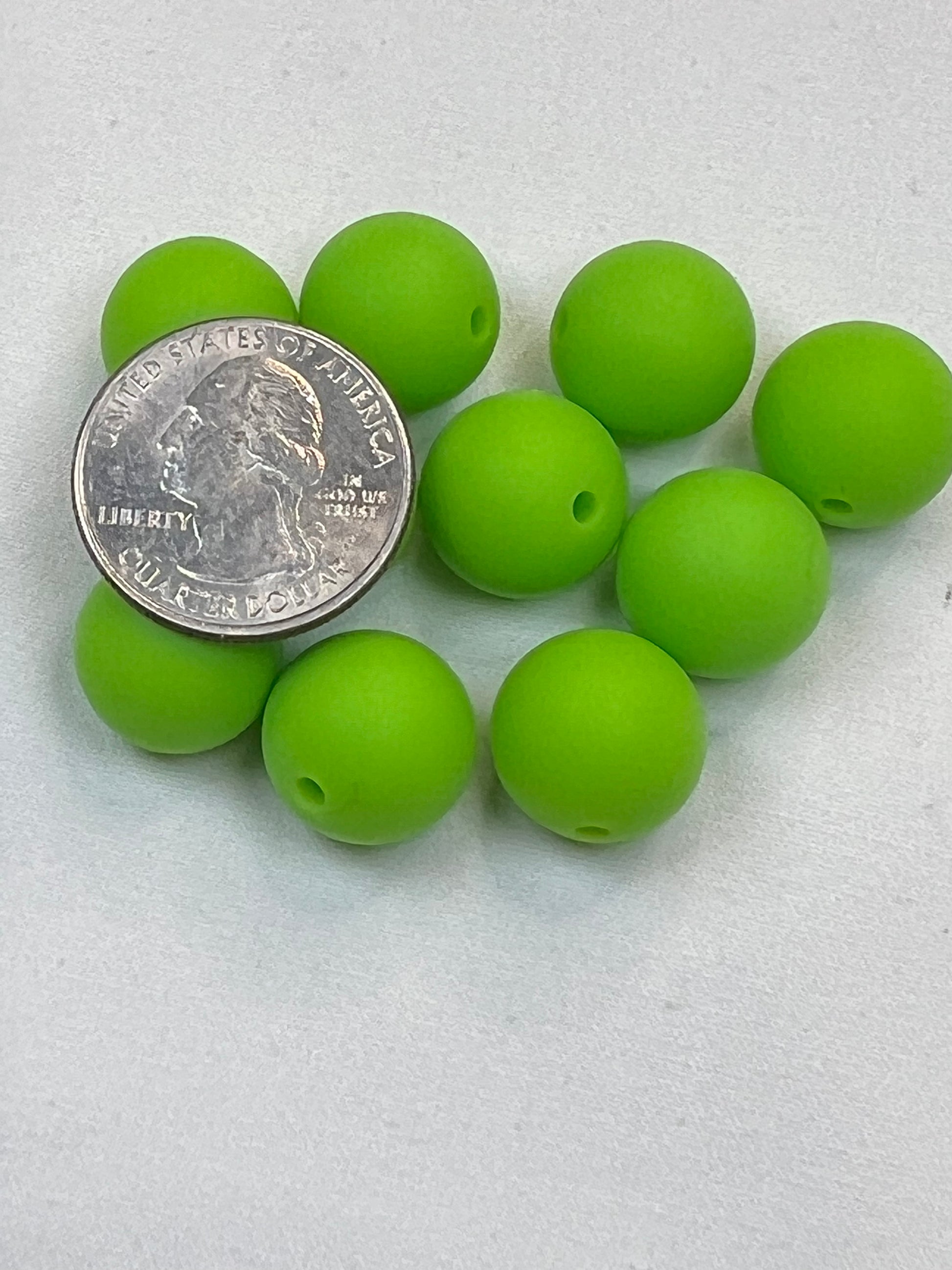 15 15mm Silicone Beads Yellow-Green