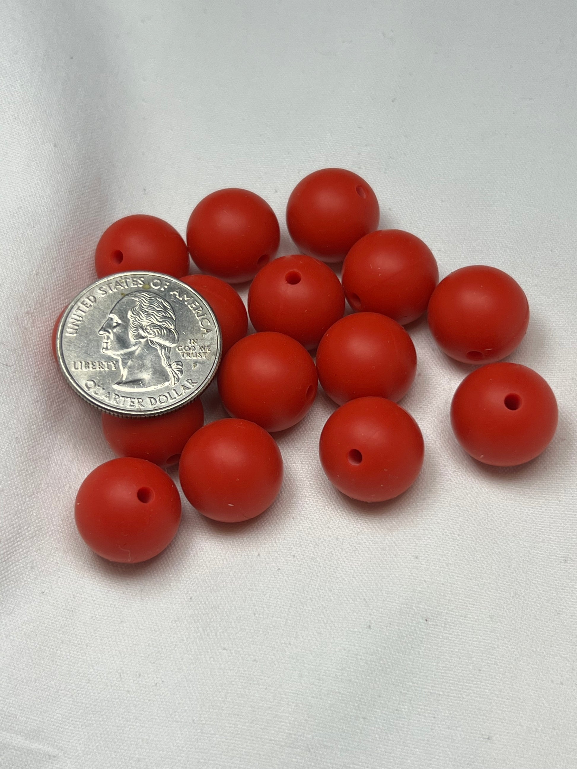 15 15mm Silicone Beads Red