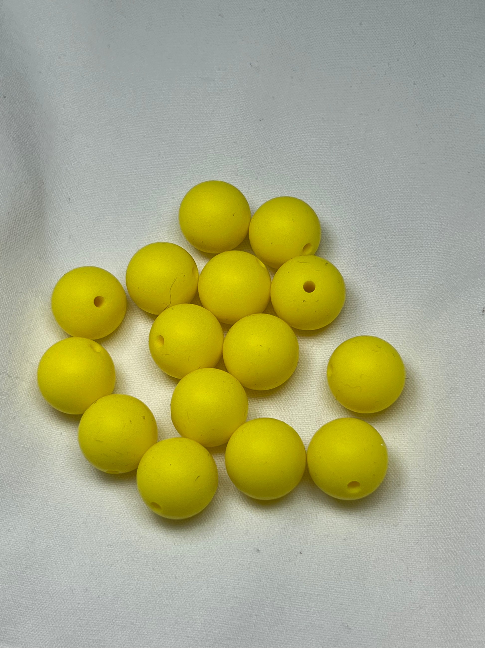 15 15mm Silicone Beads Yellow