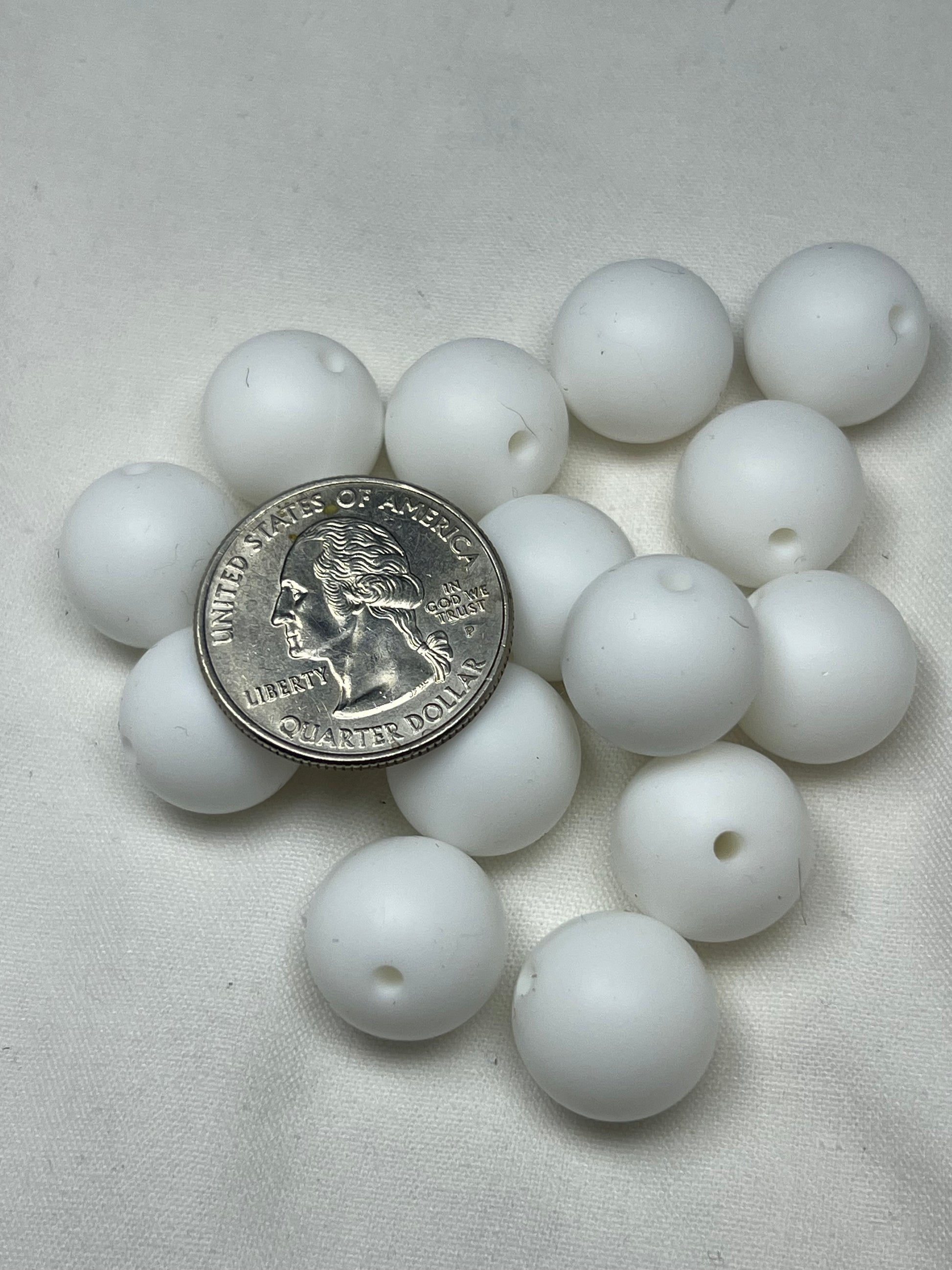 15 15mm Silicone Beads White