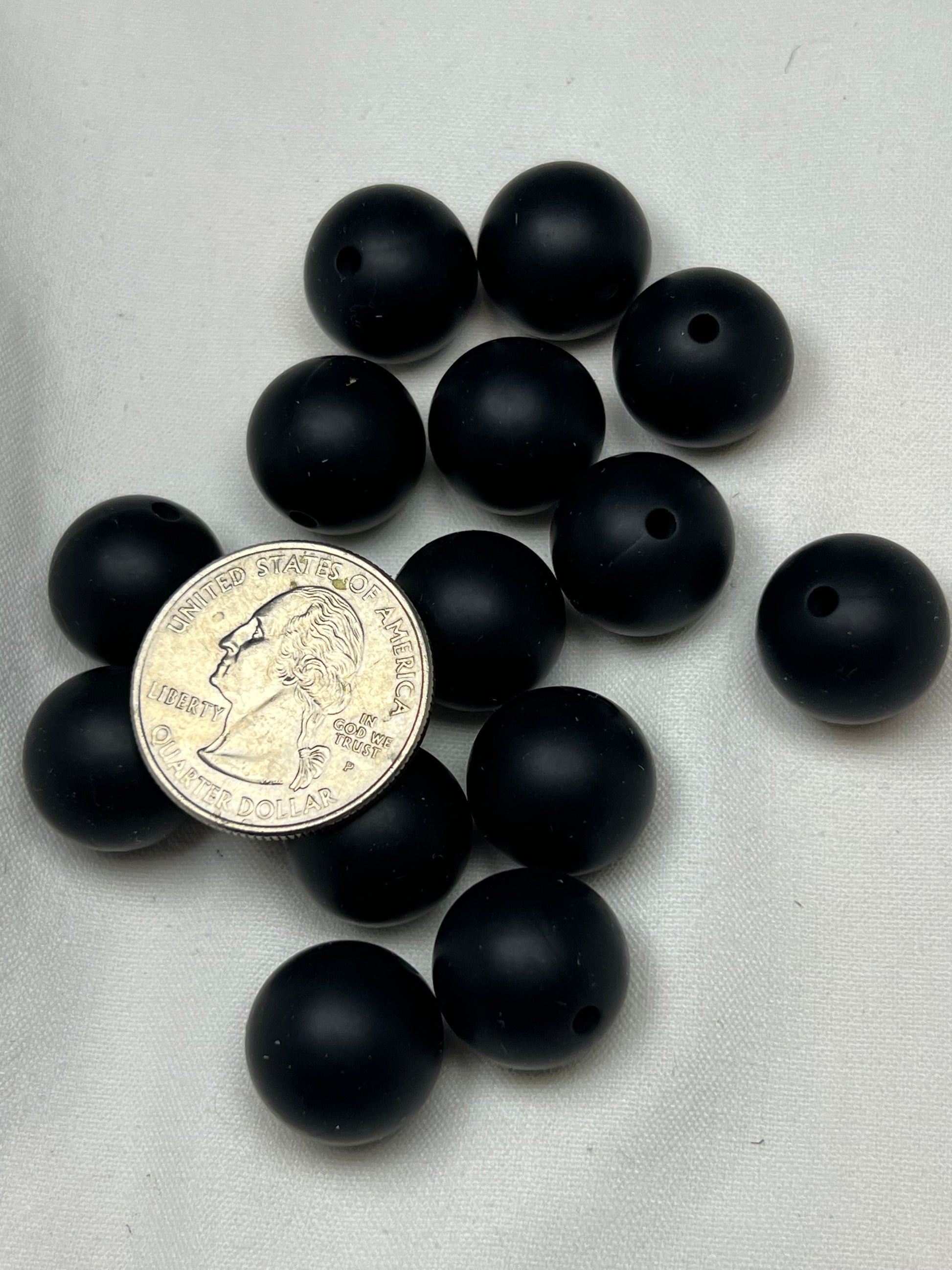 15 15mm Silicone Beads Black