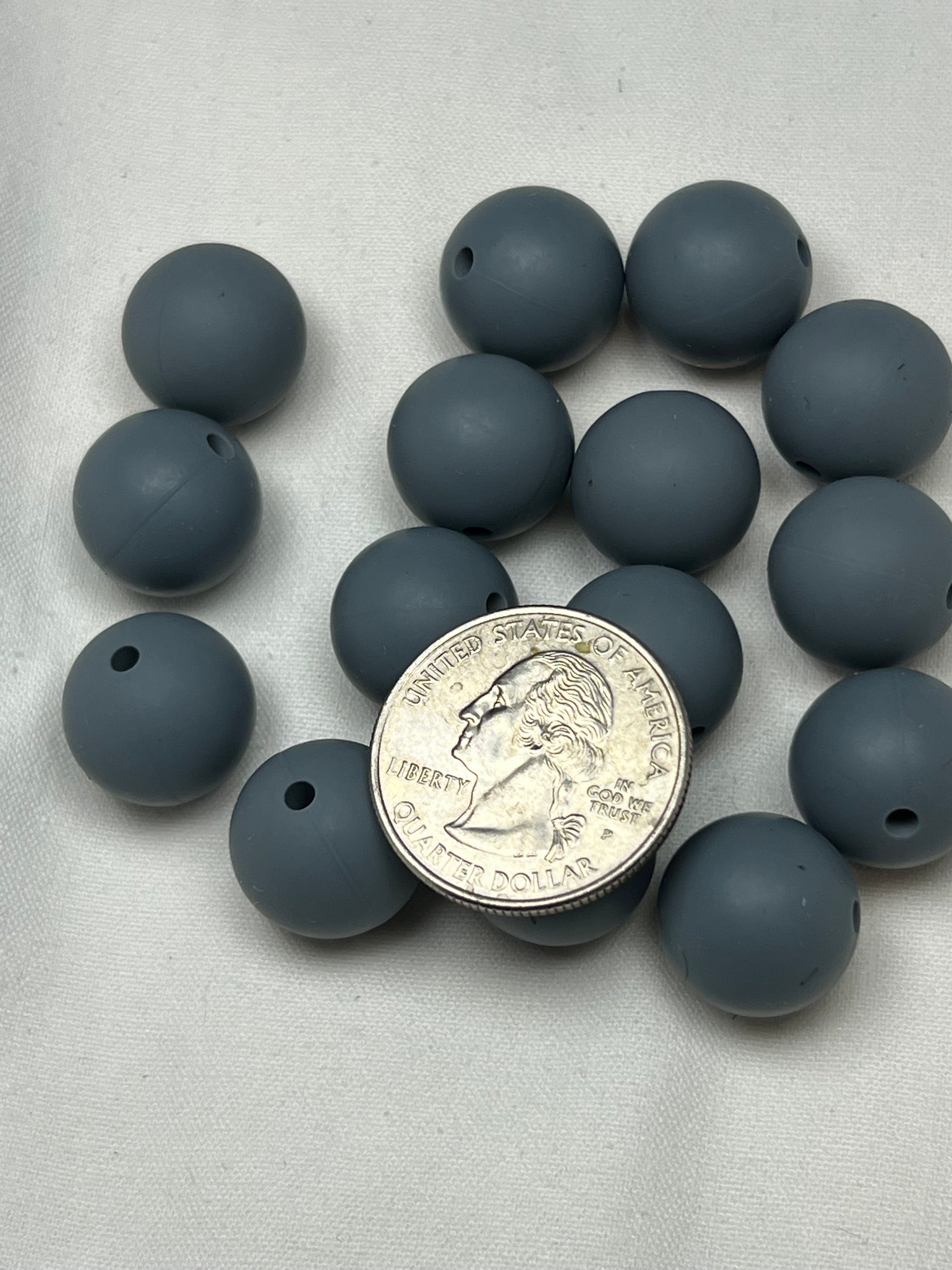 15 15mm Silicone Beads Dark Gray