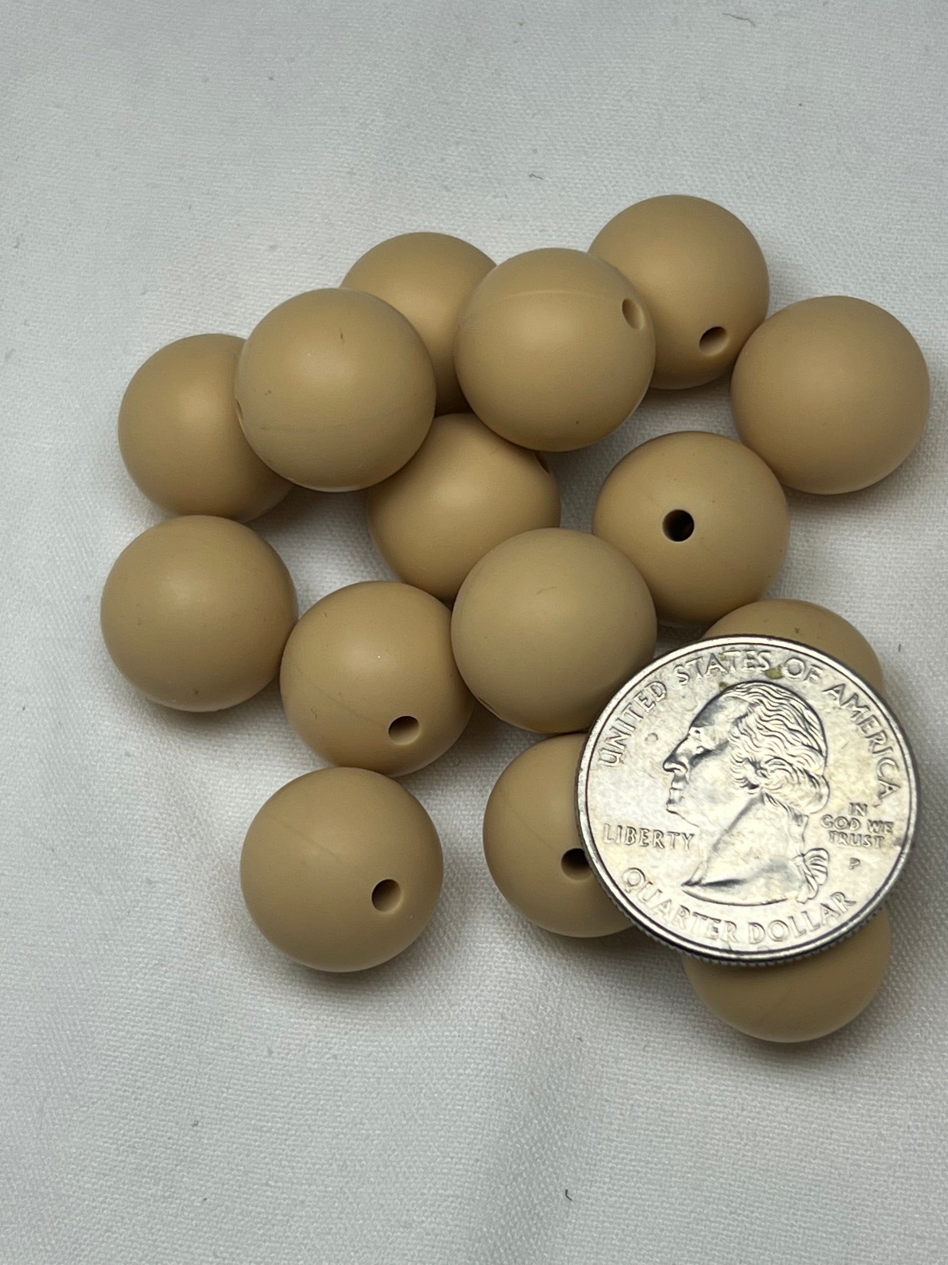 15 15mm Silicone Beads Khaki