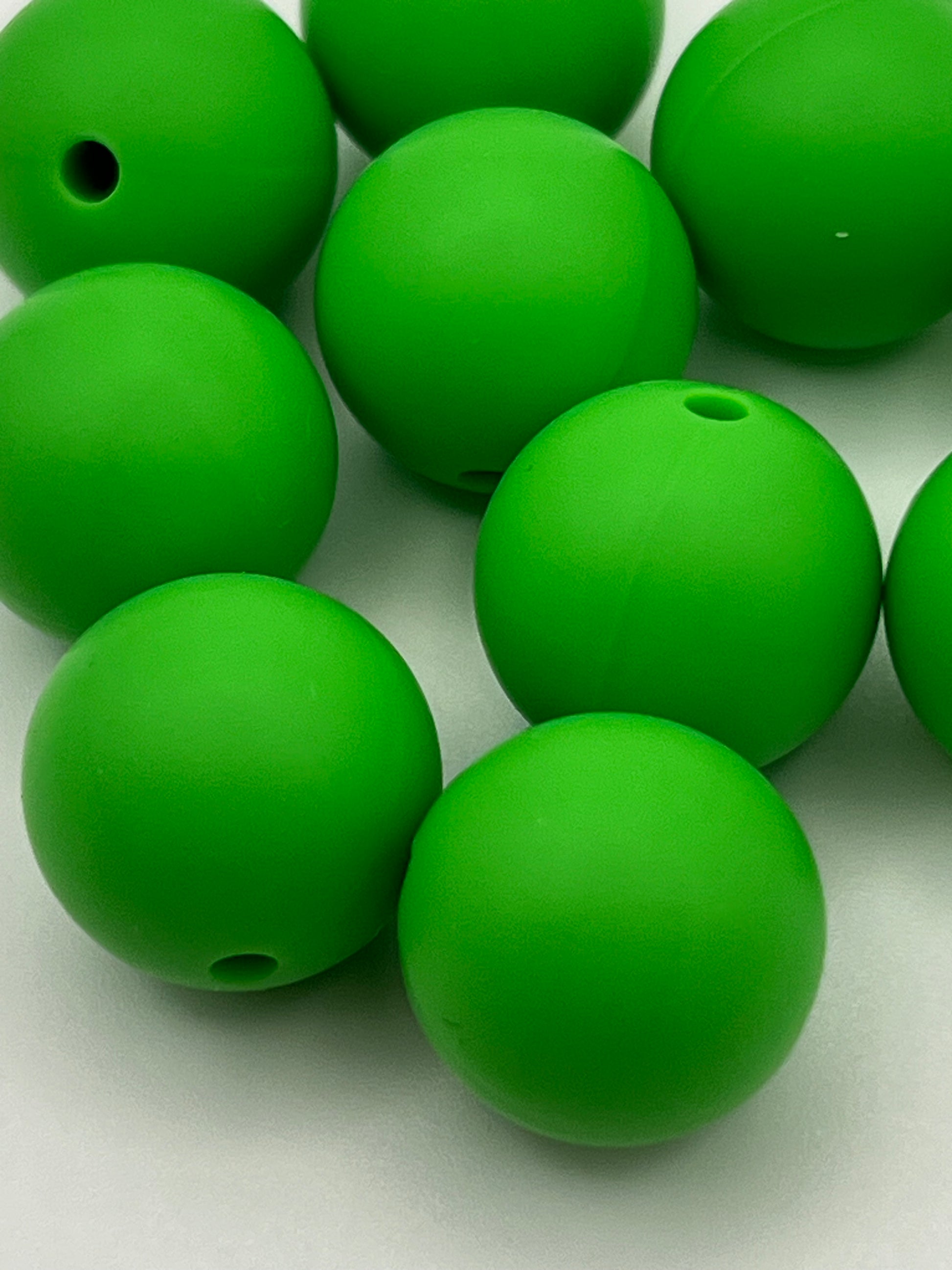 10 15mm Round Silicone Beads Lime Green