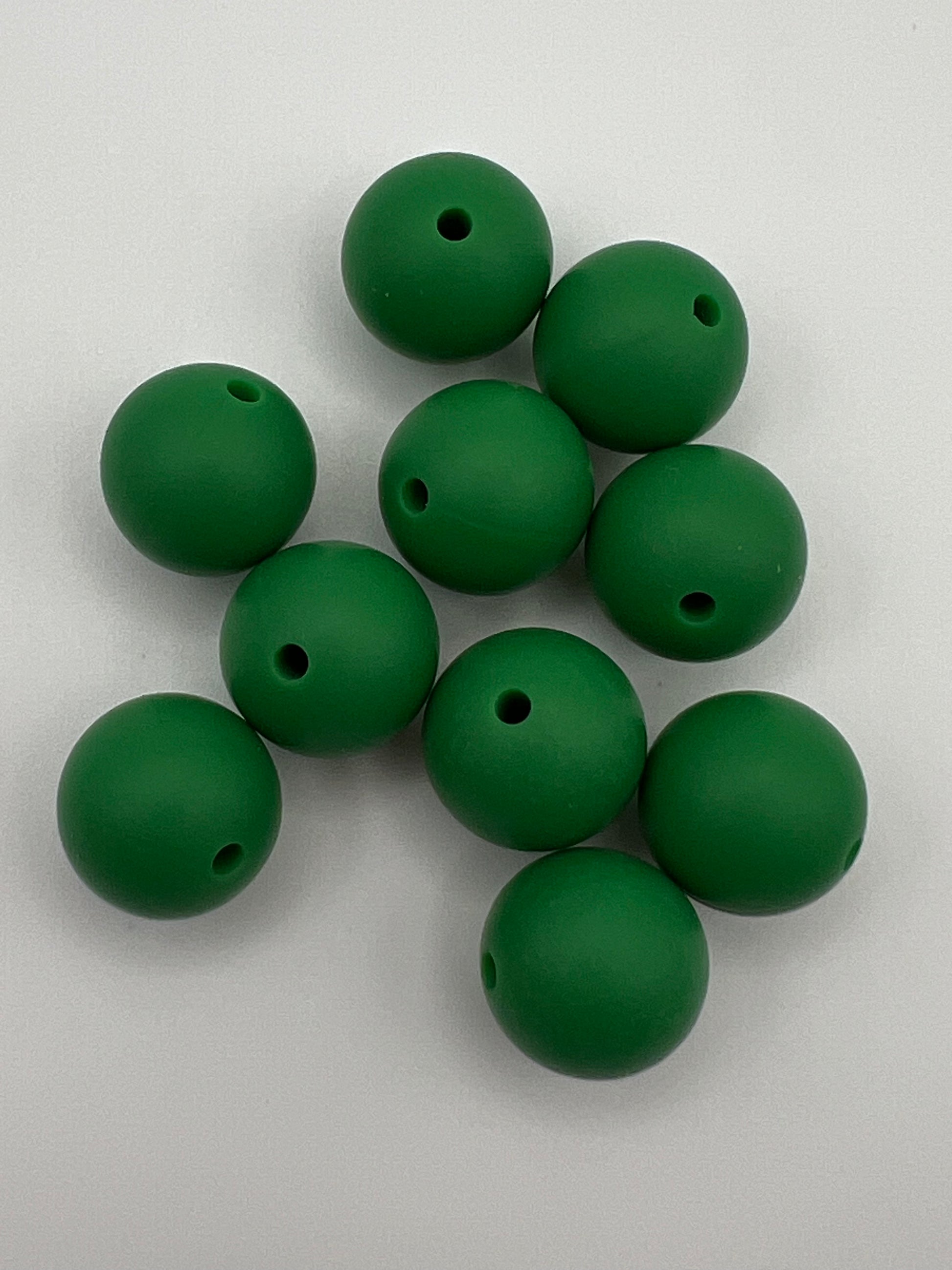 10 15mm Round Silicone Beads Green