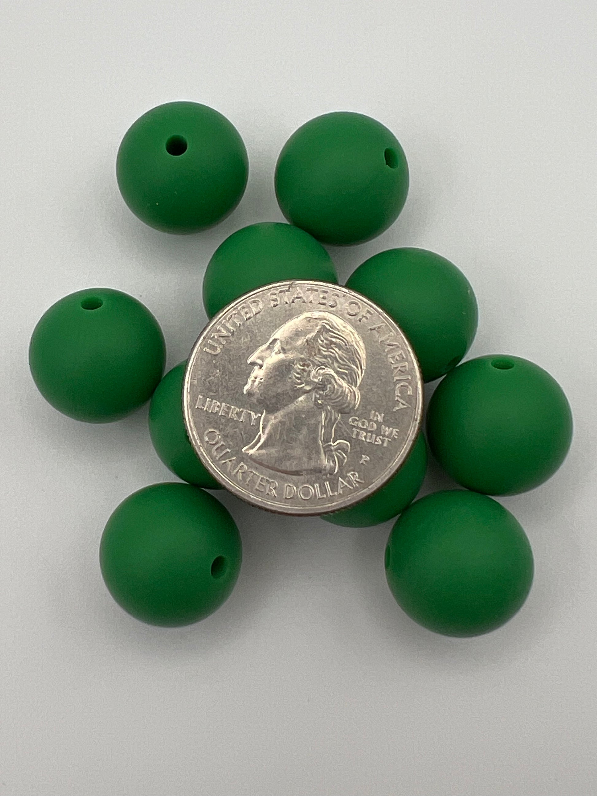 10 15mm Round Silicone Beads Green