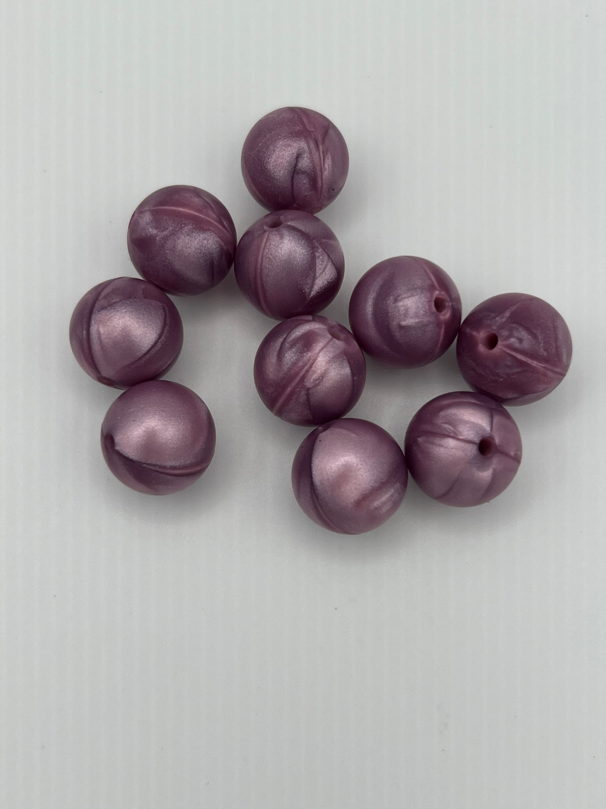 10 15mm Round Silicone Beads Orchid Pearl