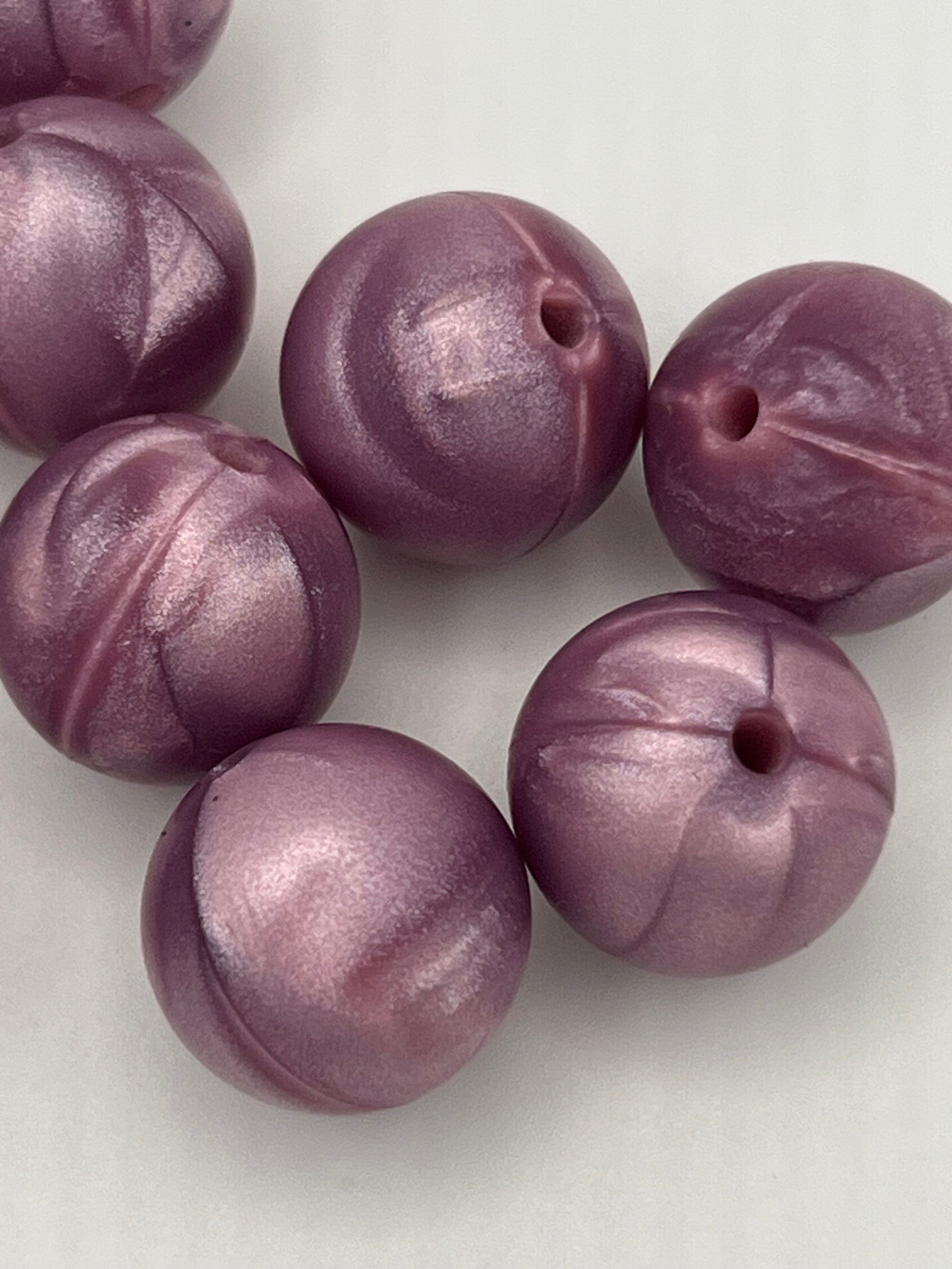 10 15mm Round Silicone Beads Orchid Pearl