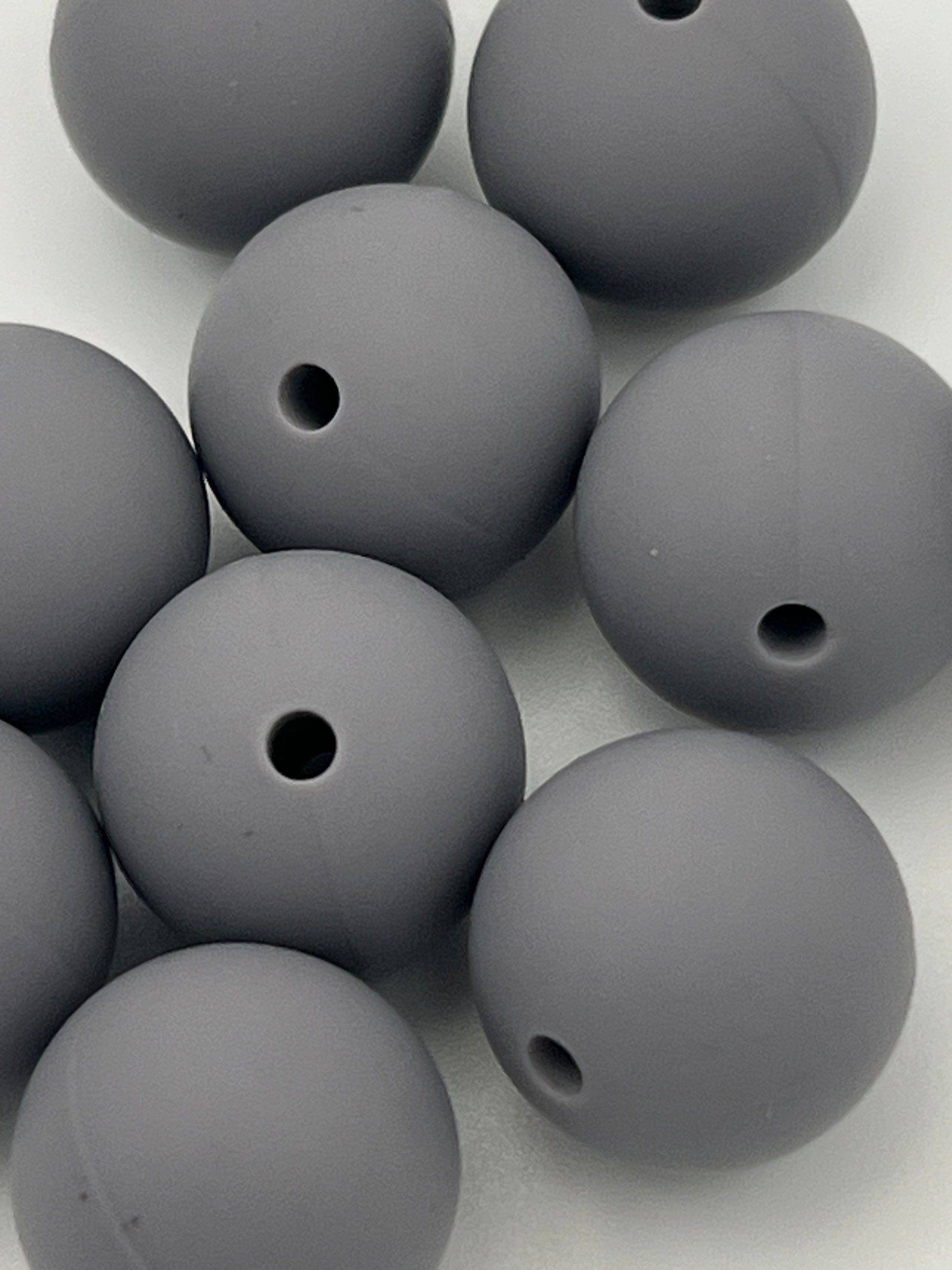 10 15mm Round Silicone Beads Gray