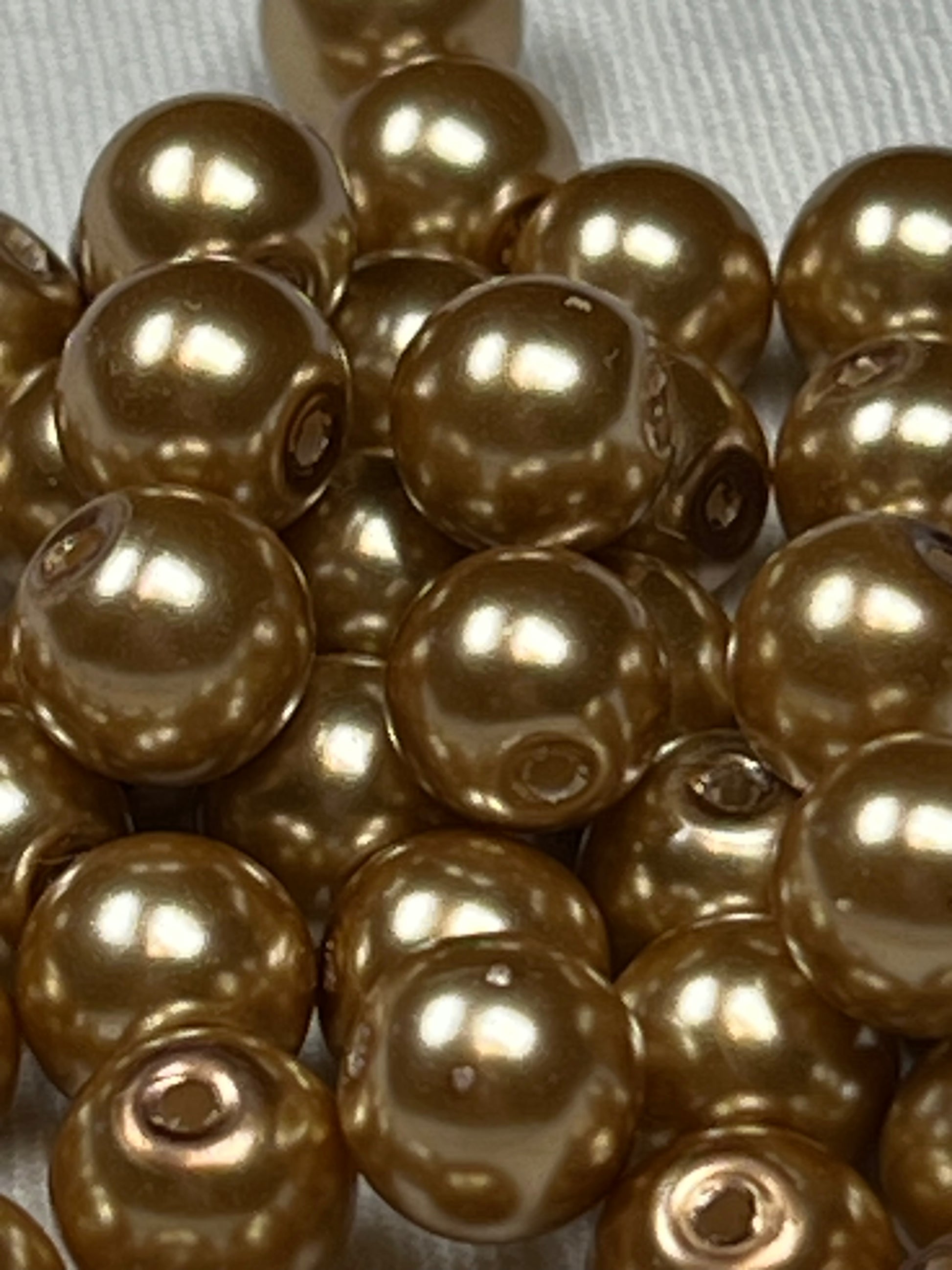 50 8mm Glass Pearl Beads Gold