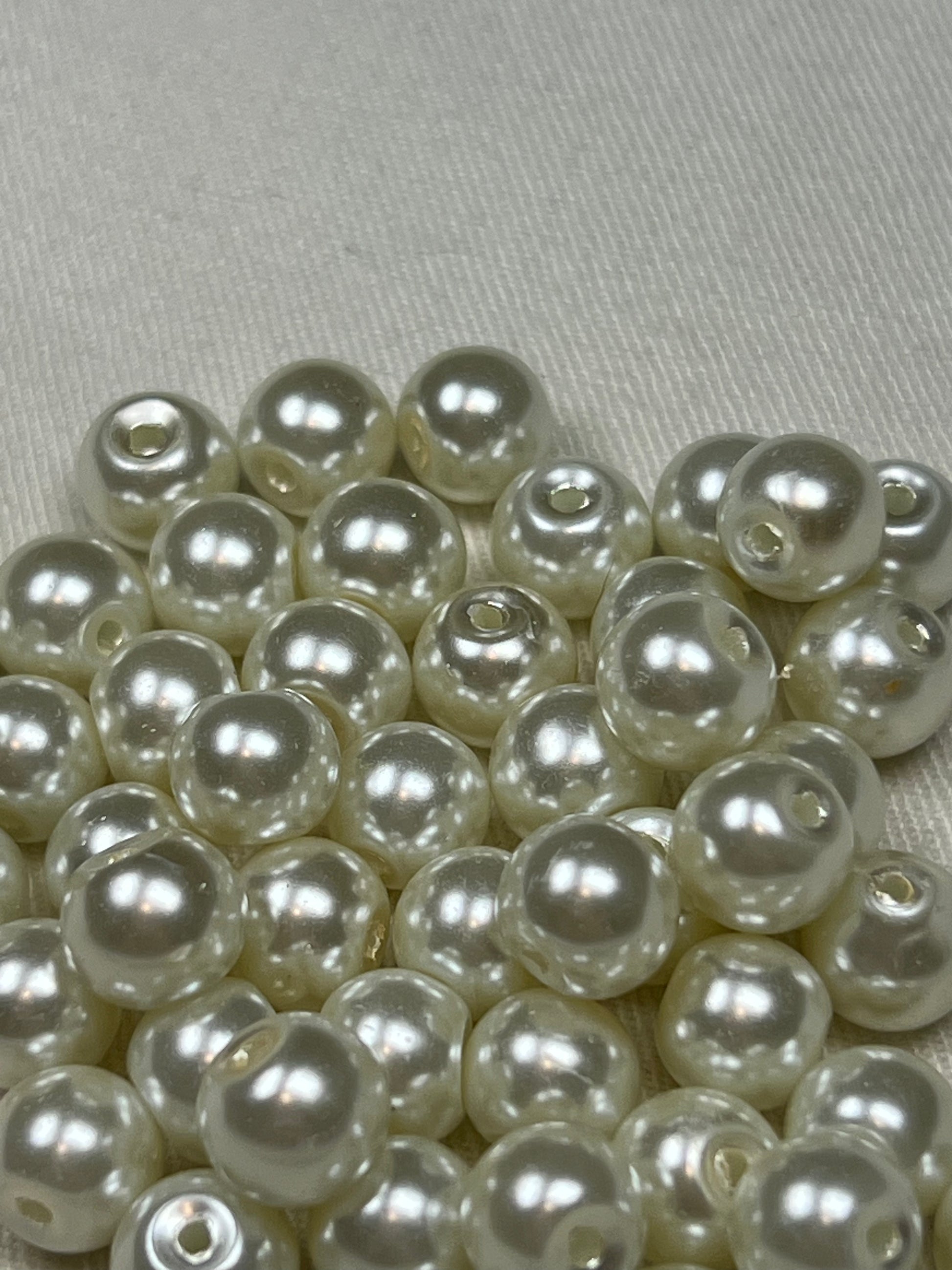50 8mm Glass Pearl Beads Ivory
