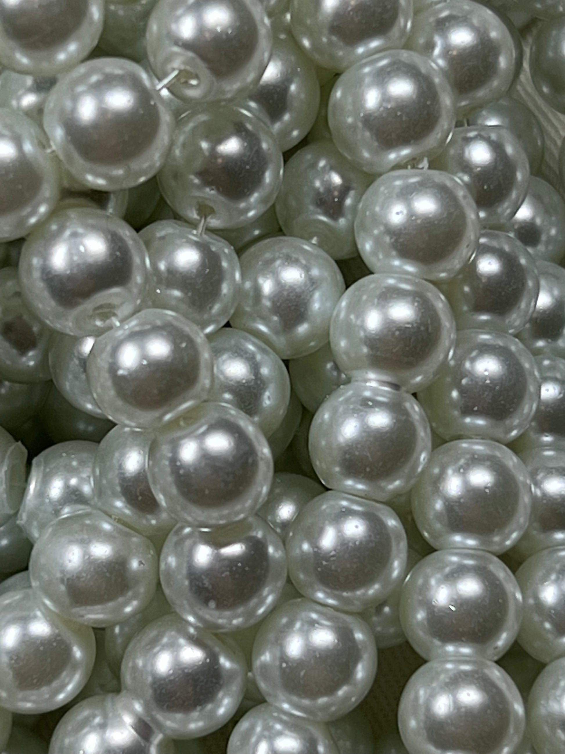 50 8mm Glass Pearl Beads White