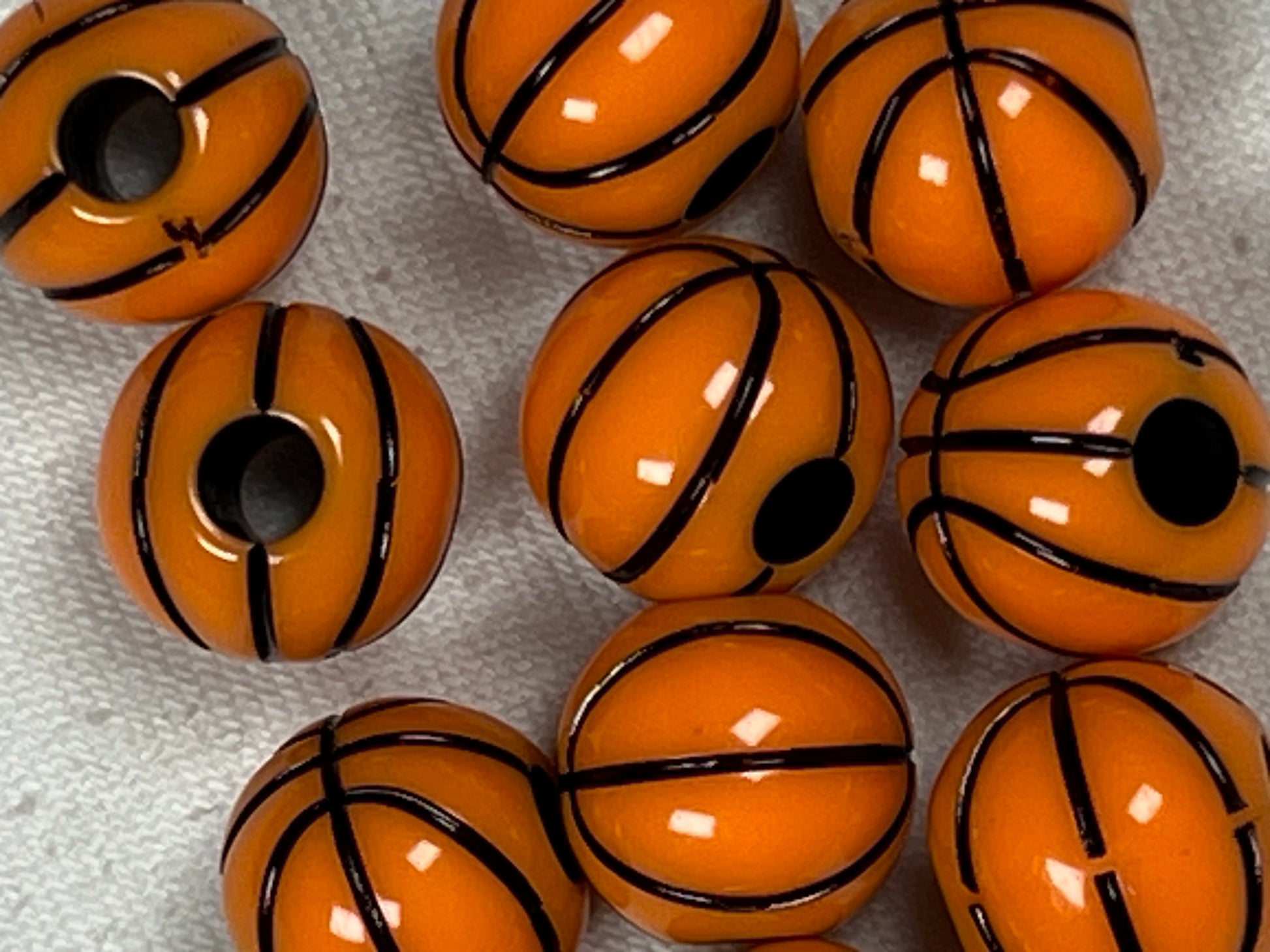 10 Acrylic Basketball Beads