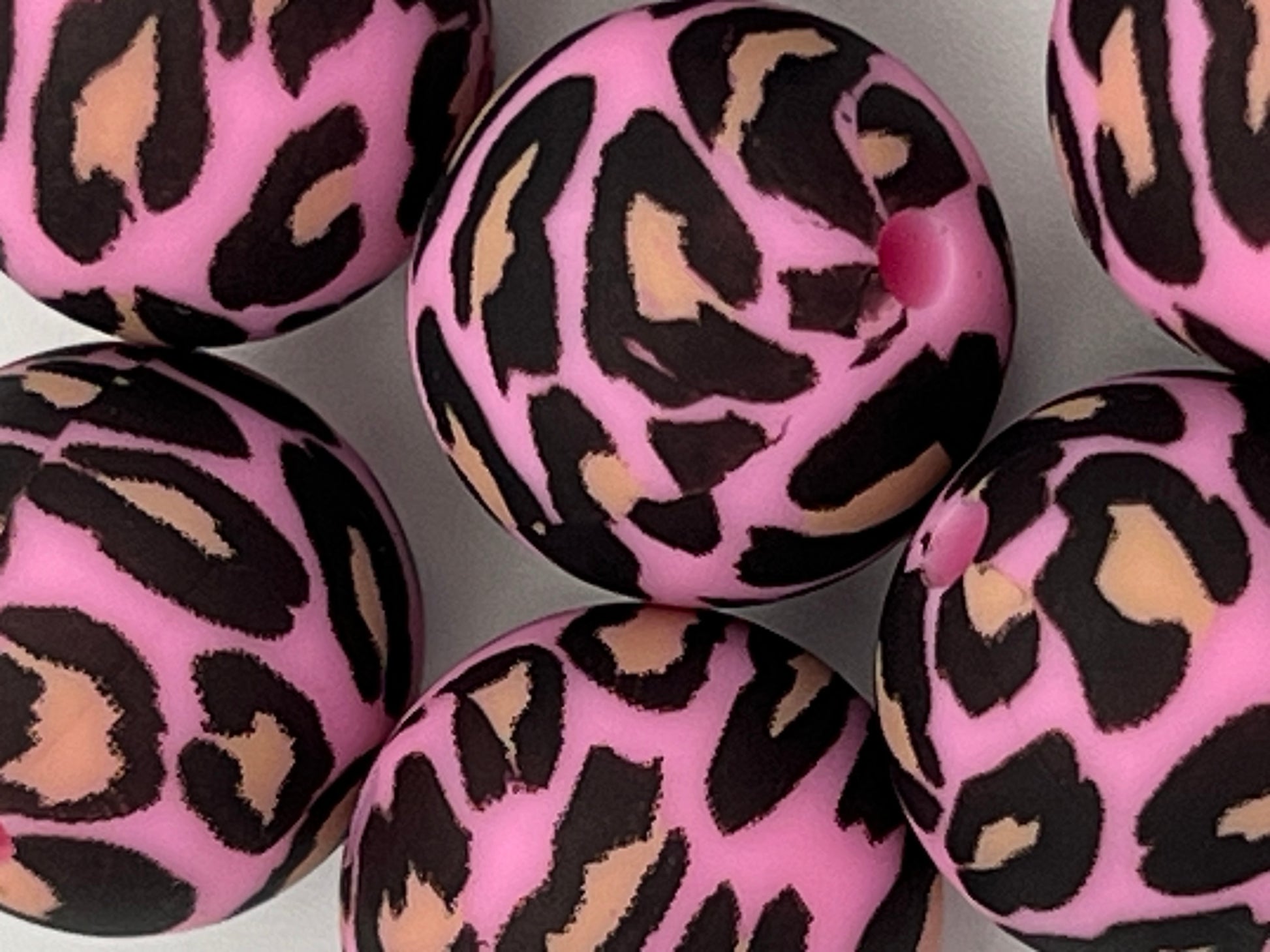 10 15mm Silicone Beads in Pink Leopard