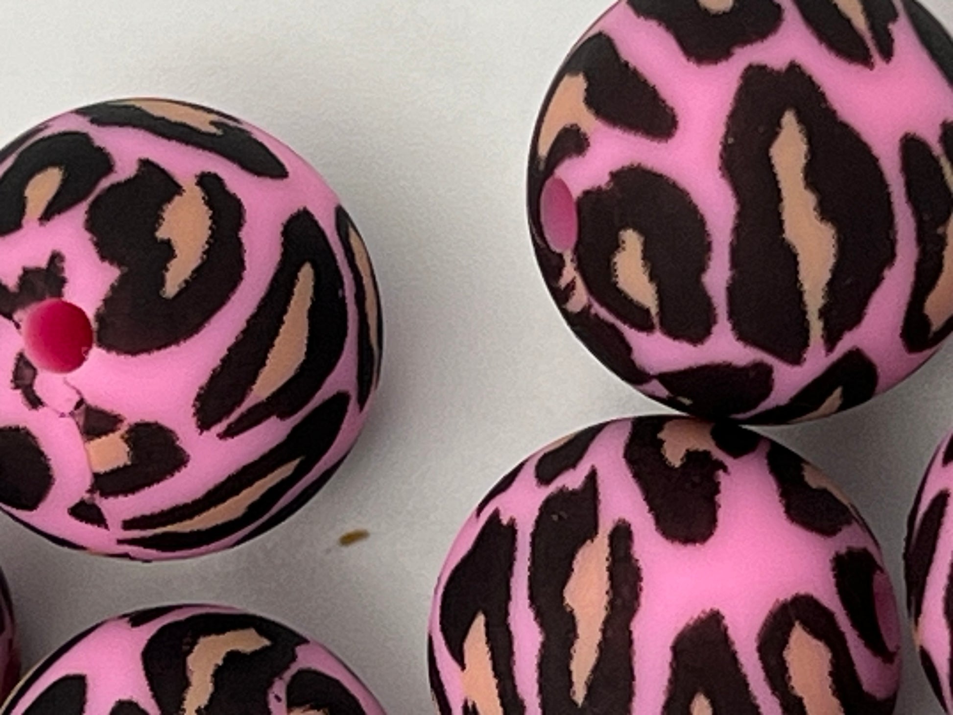 10 15mm Silicone Beads in Pink Leopard