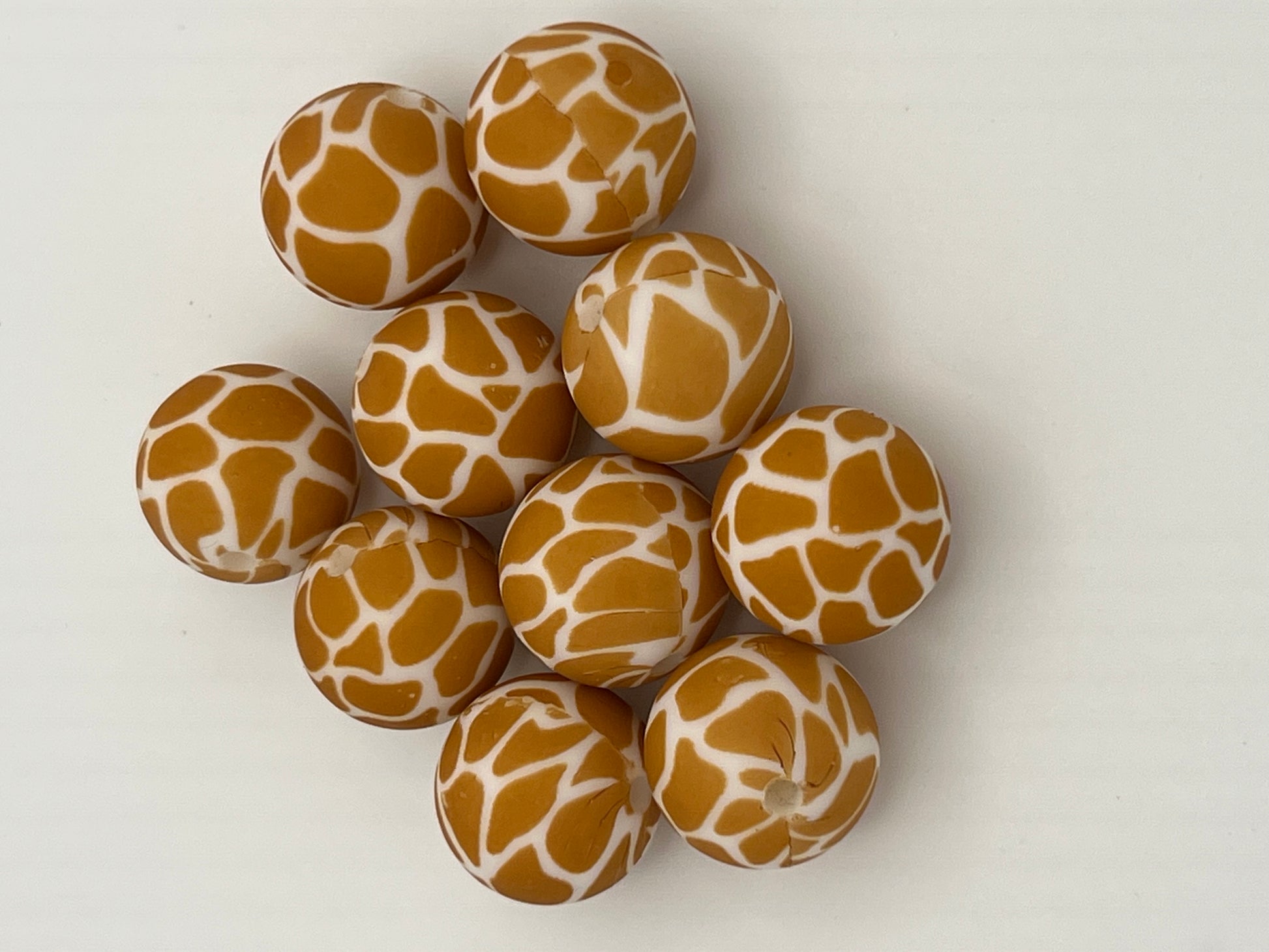 10 15mm Silicone Beads in Giraffe