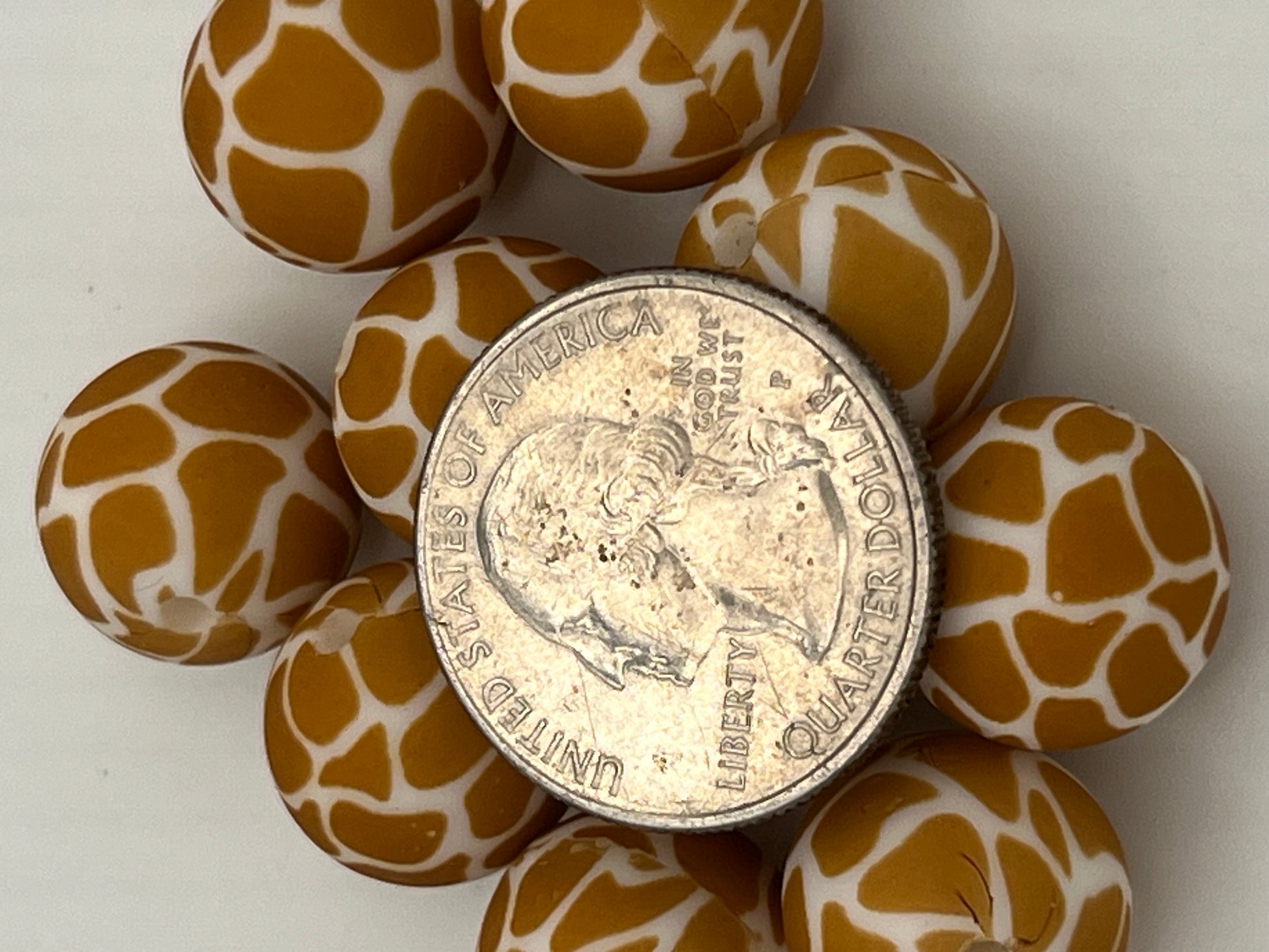 10 15mm Silicone Beads in Giraffe