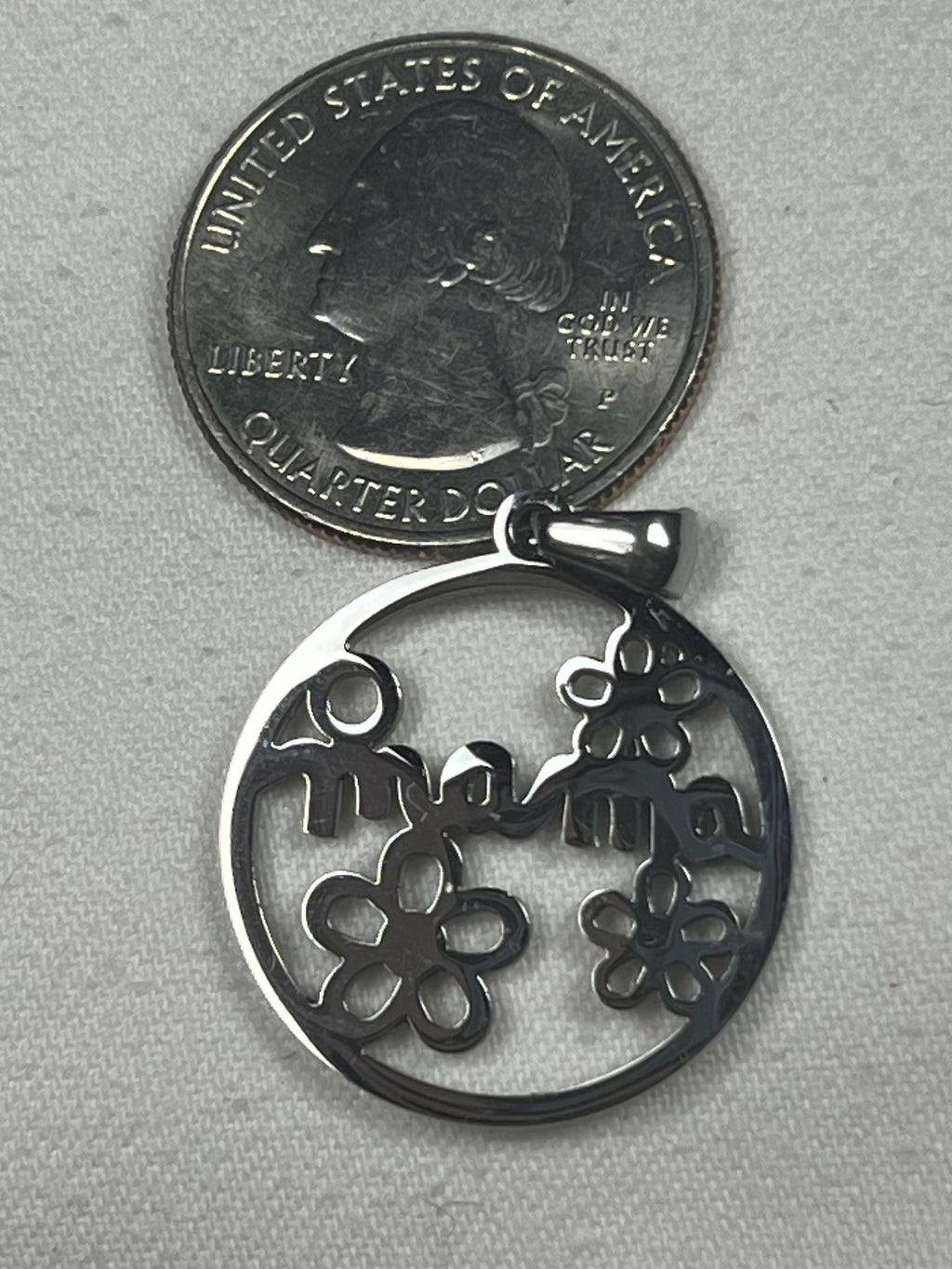 304 Stainless Steel Mama w/Flowers Pendant