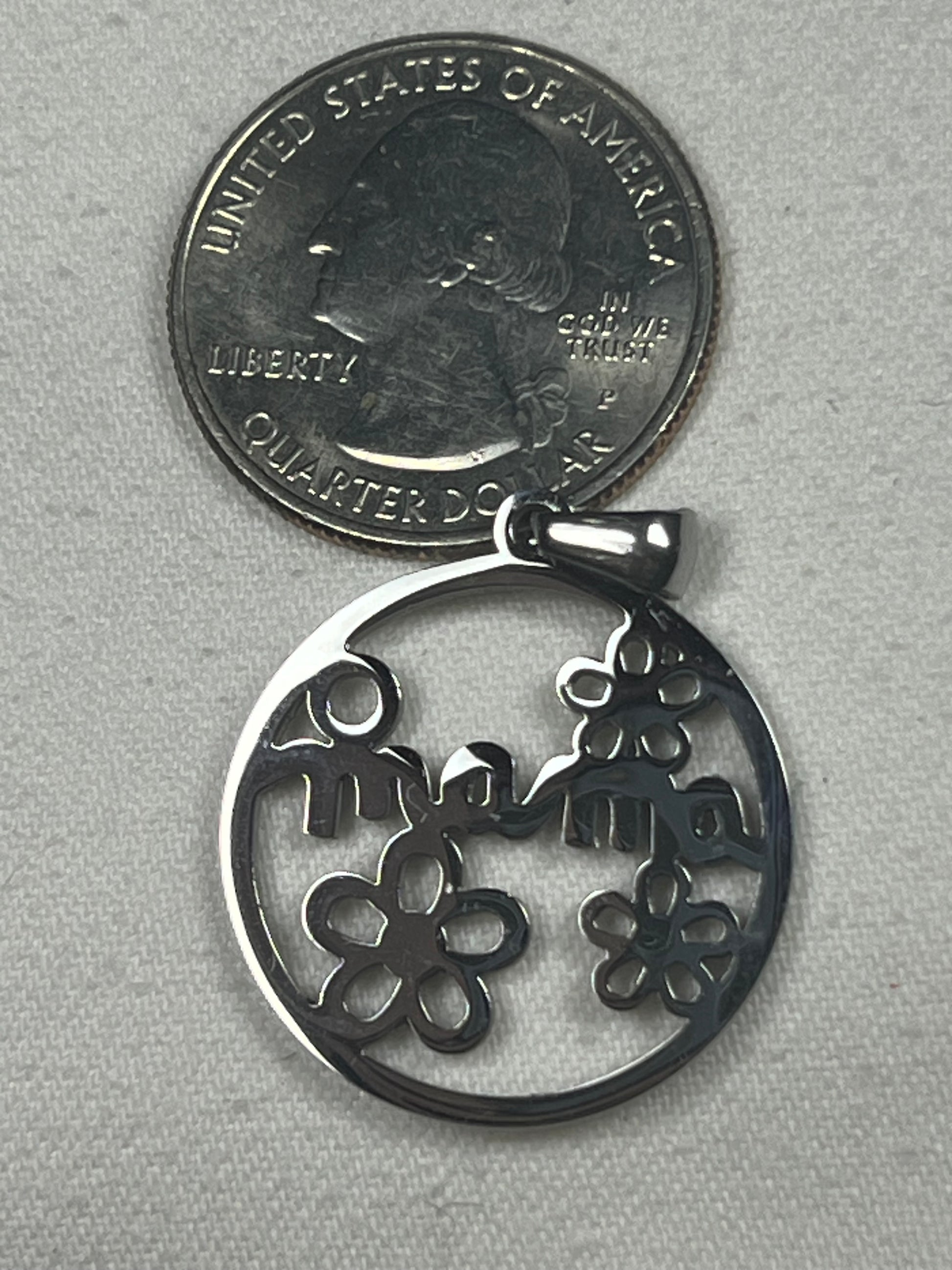 304 Stainless Steel Mama w/Flowers Pendant