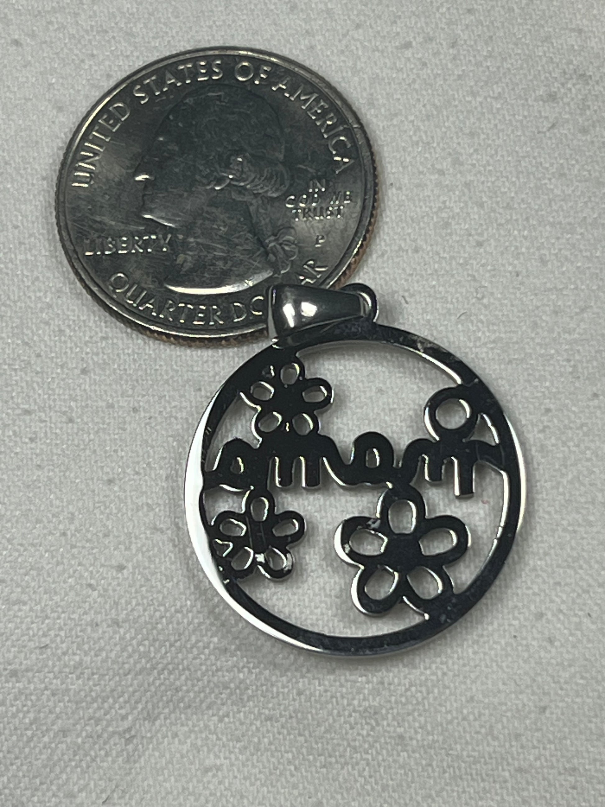 304 Stainless Steel Mama w/Flowers Pendant