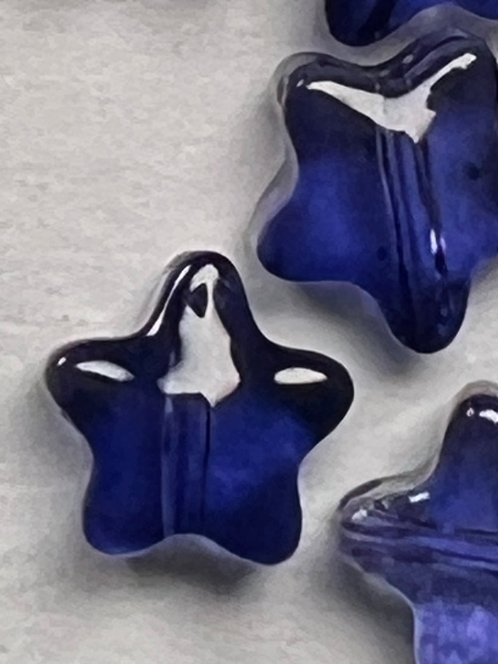 10 8mm Glass Star Beads Blue