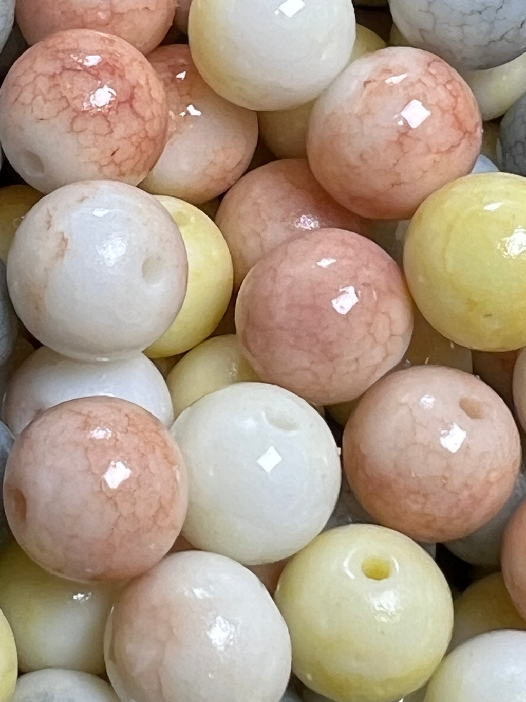 35 10mm Opaque Crackle Glass Beads Champagne Yellow