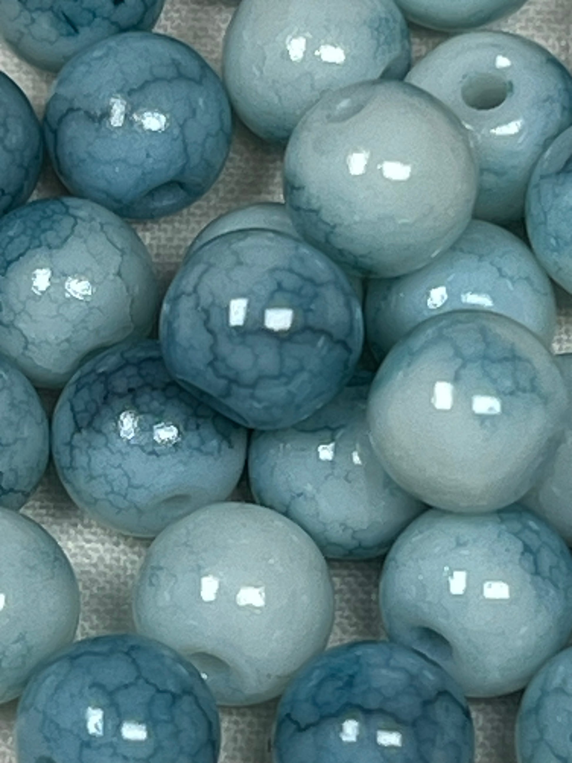 50 8mm Opaque Crackle Glass Beads Pale Turquoise