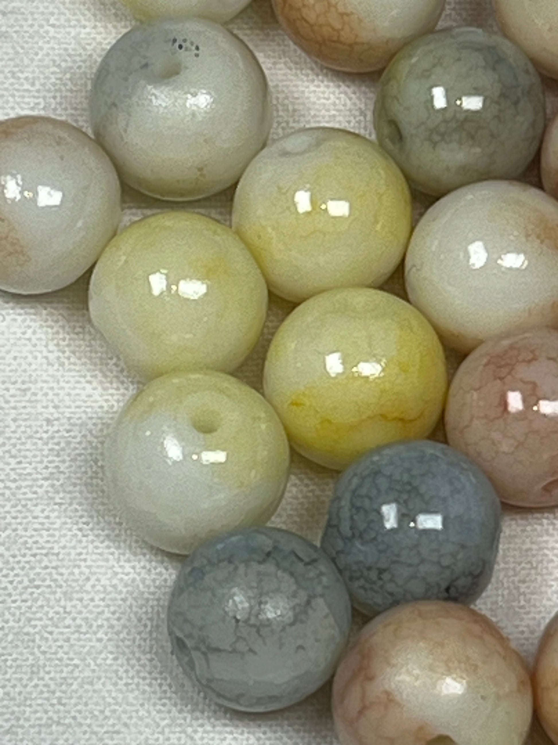 50 8mm Opaque Crackle Glass Beads Light Salmon