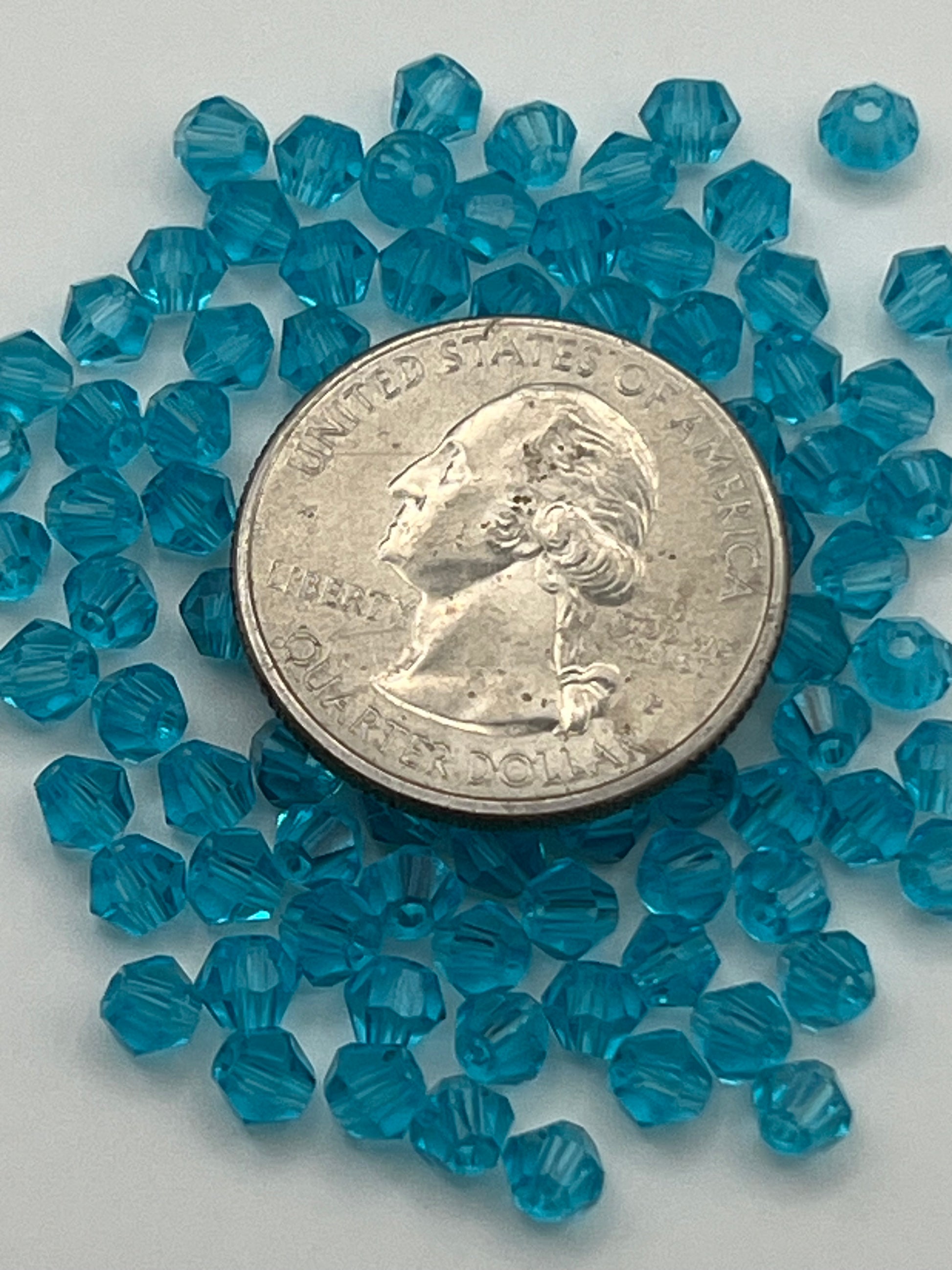 100 4mm Glass Faceted Bicone Beads Turquoise
