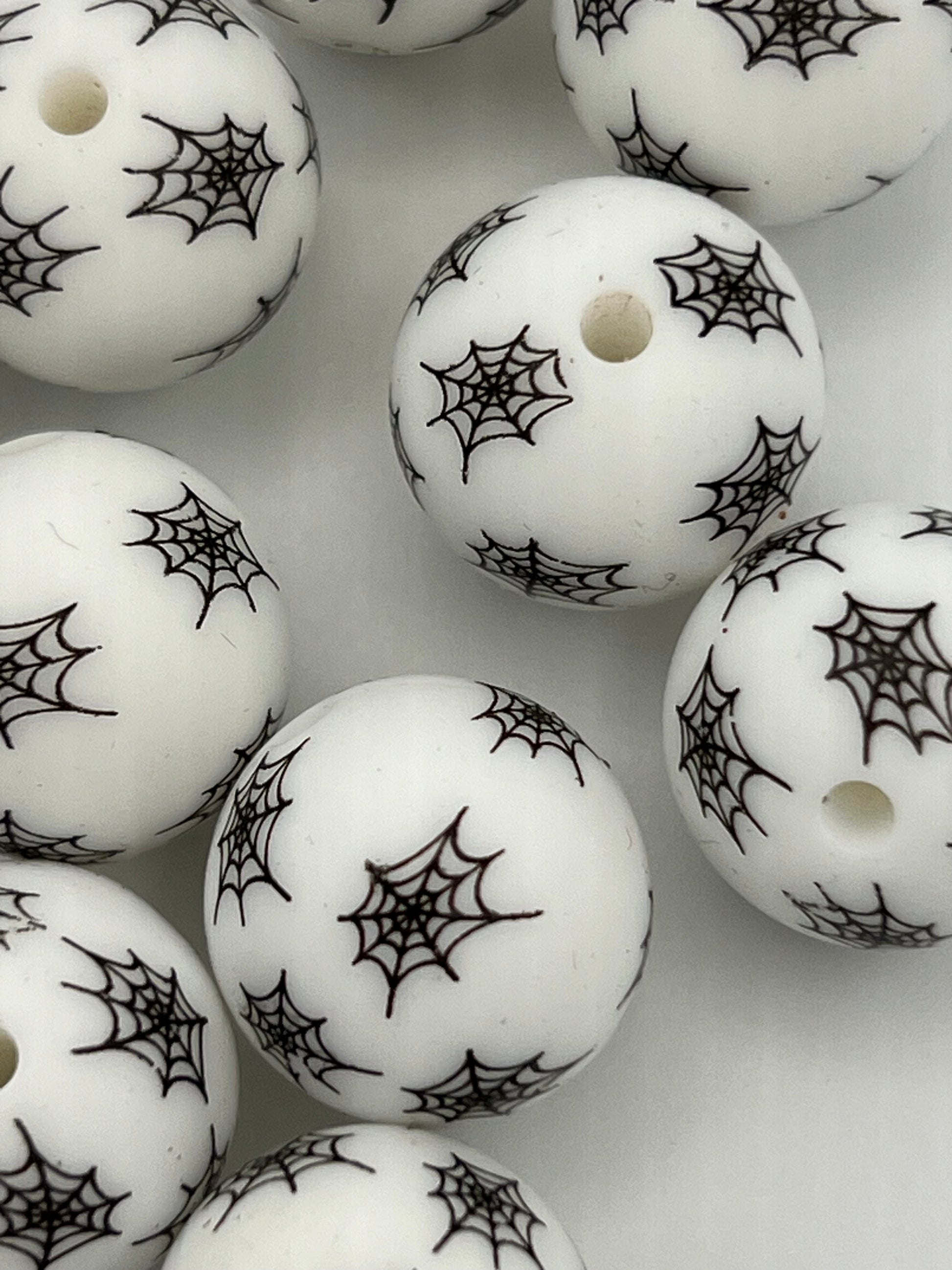 10 15mm Silicone Beads Spider Webs