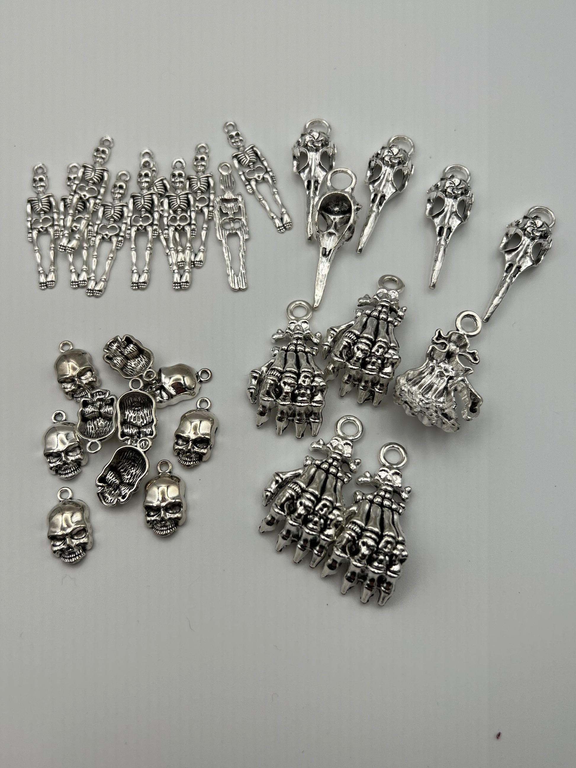 30 Tibetan Style Halloween Skulls & Skeleton Pendants/Charms