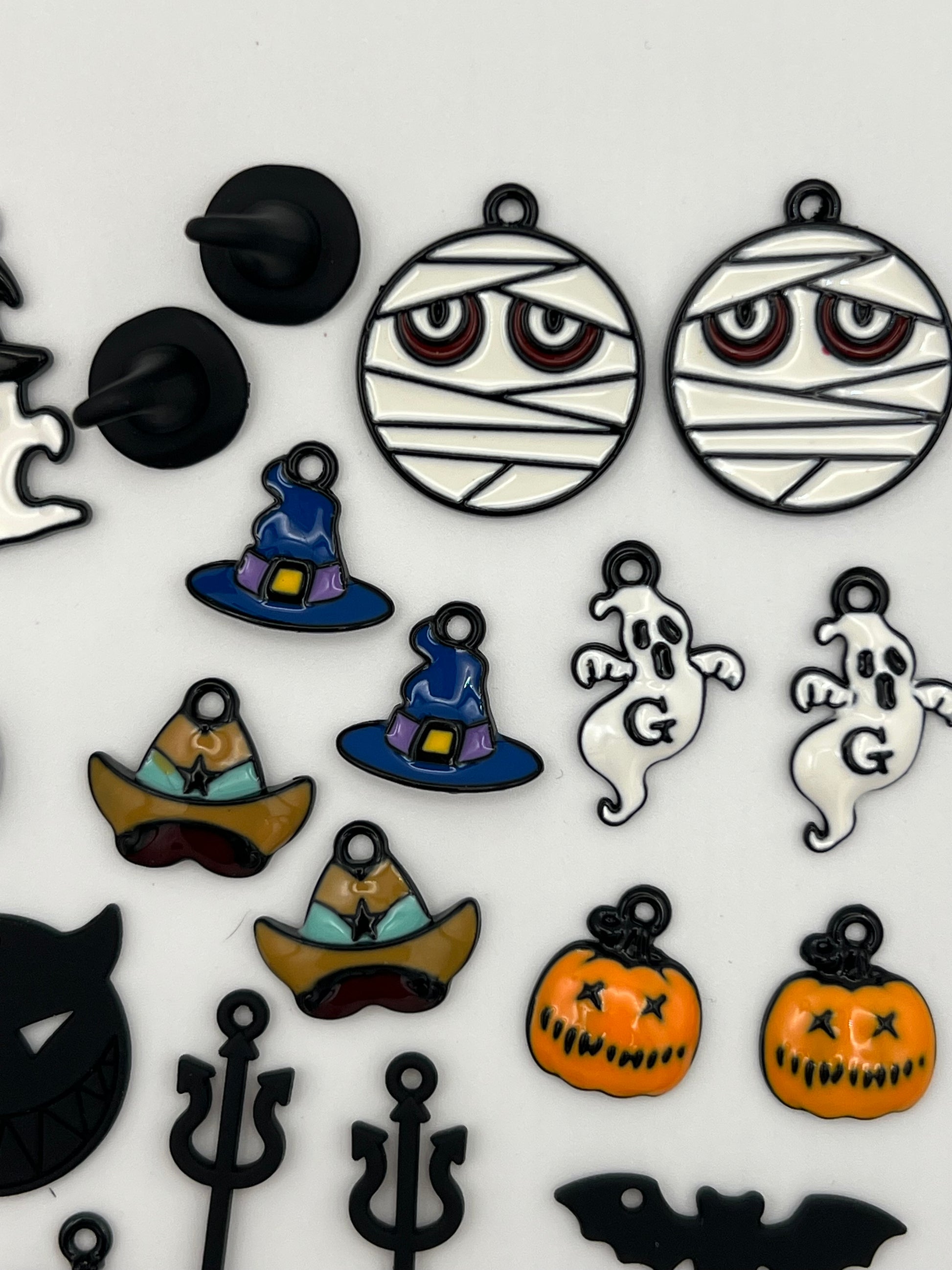 26 Enamel Halloween Pendants in Gunmetal 13 Different Designs