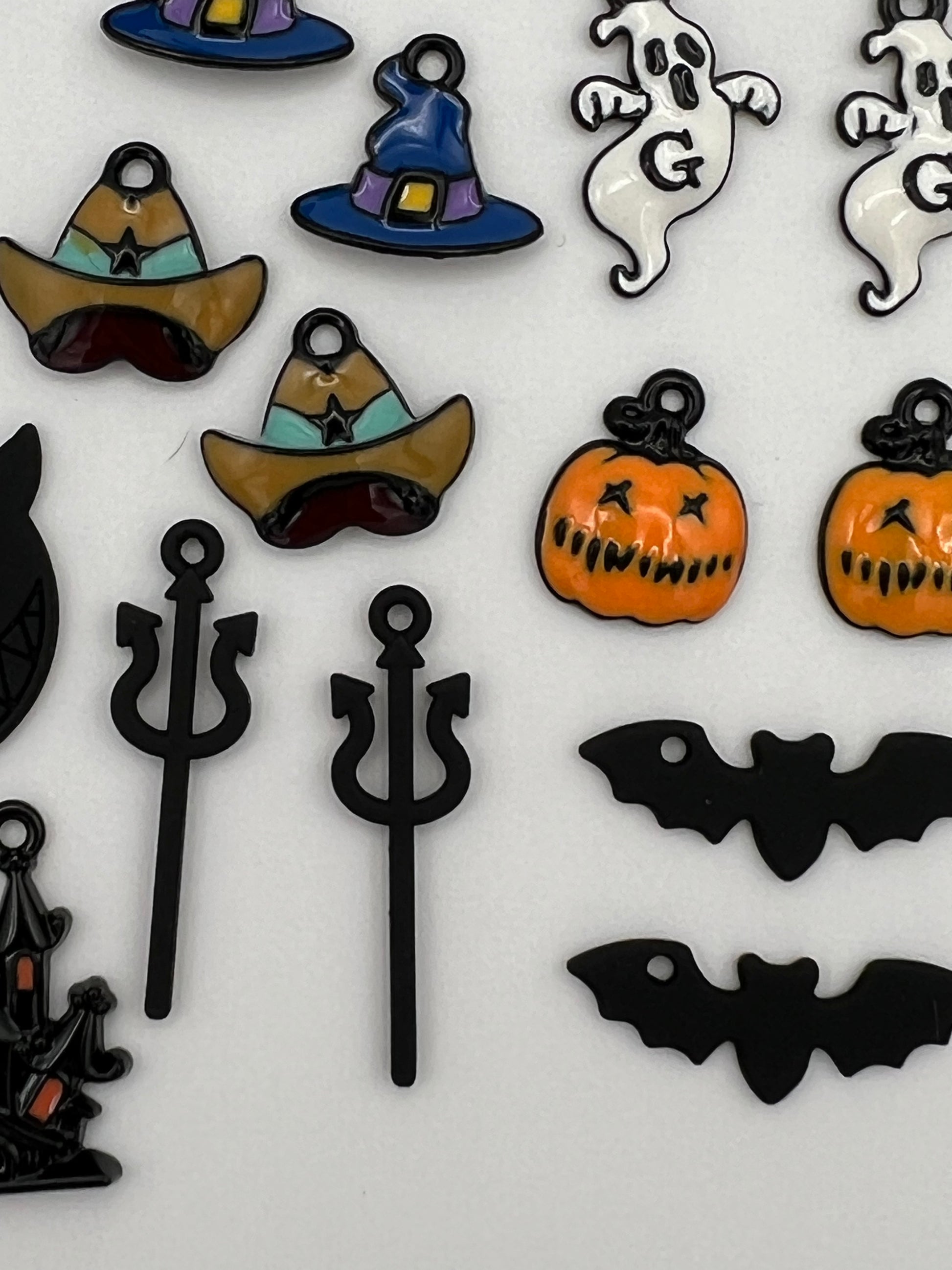 26 Enamel Halloween Pendants in Gunmetal 13 Different Designs