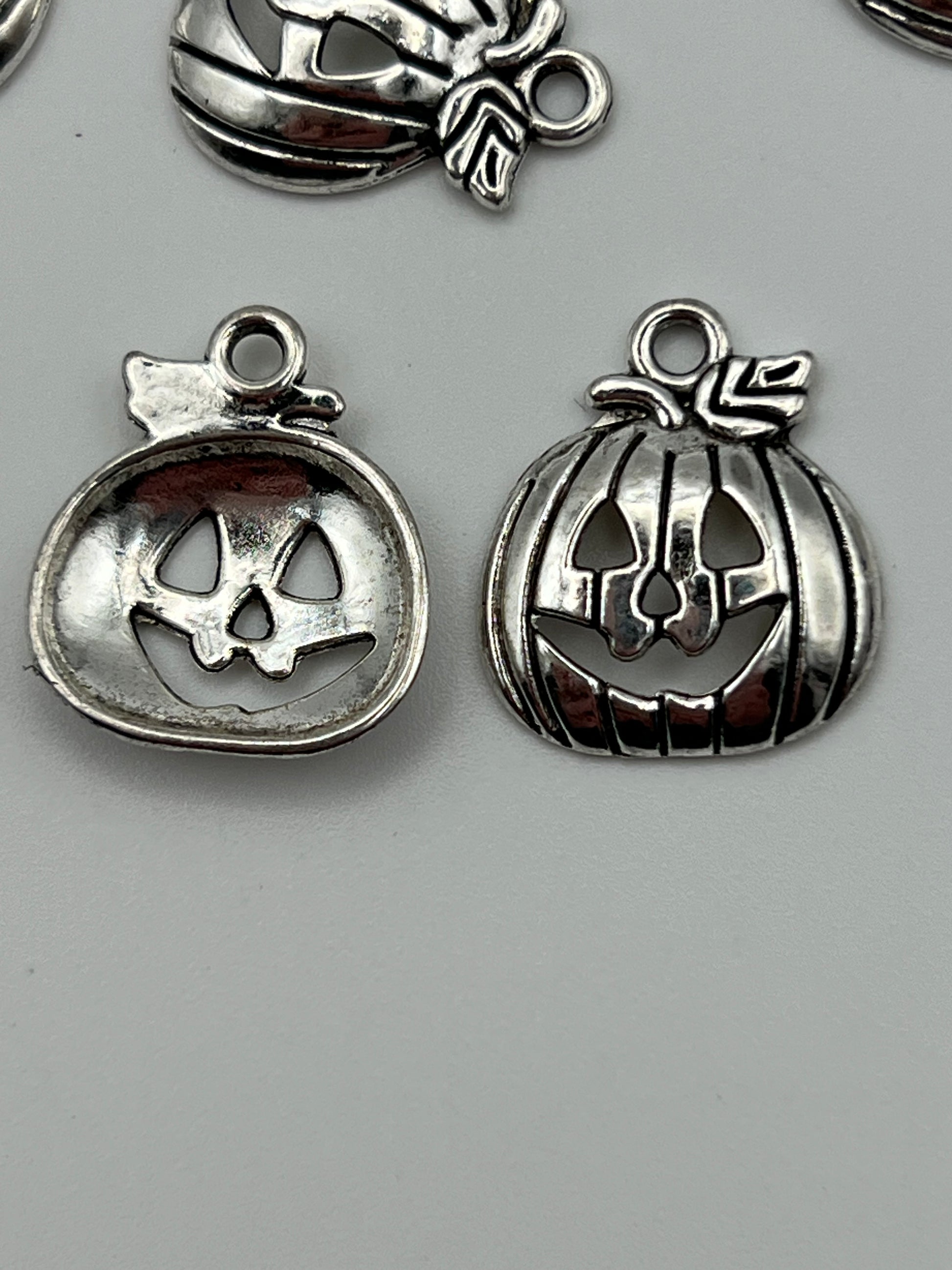 20 Tibetan Style Halloween Jack-O-Lantern Pendants Antique Silver