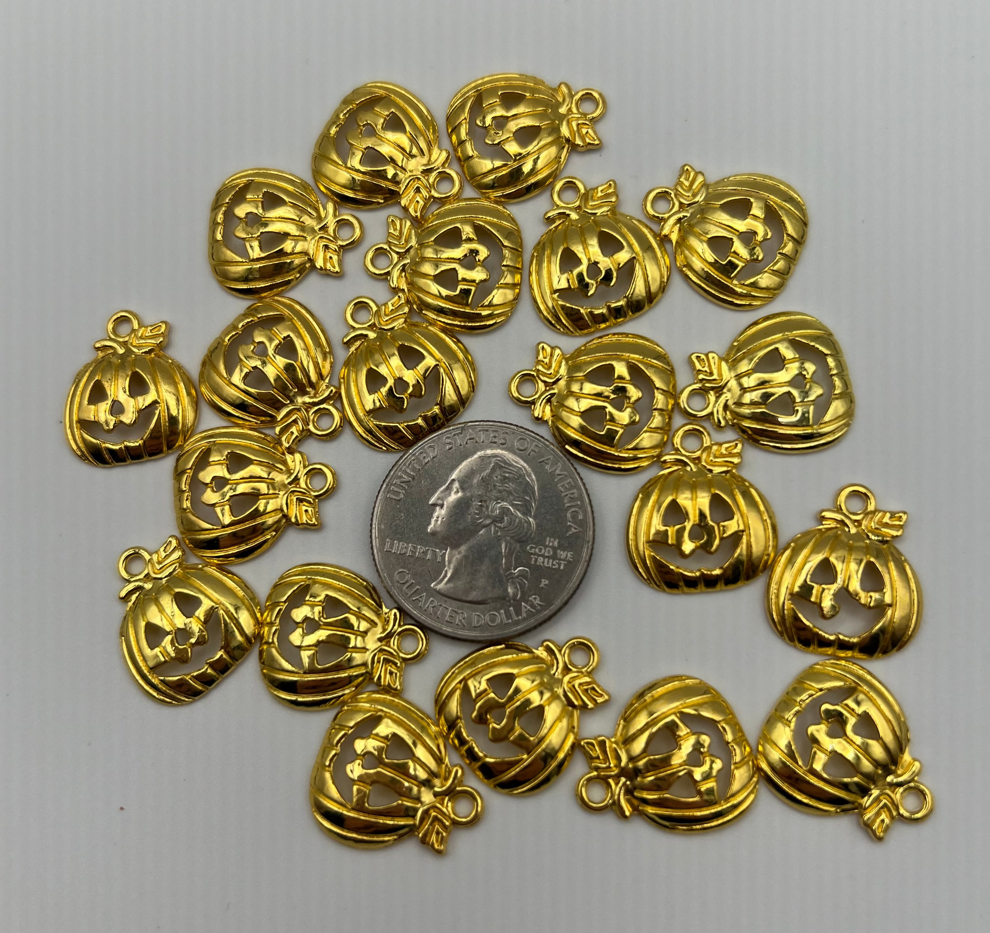20 Tibetan Style Halloween Jack-O-Lantern Pendants Golden