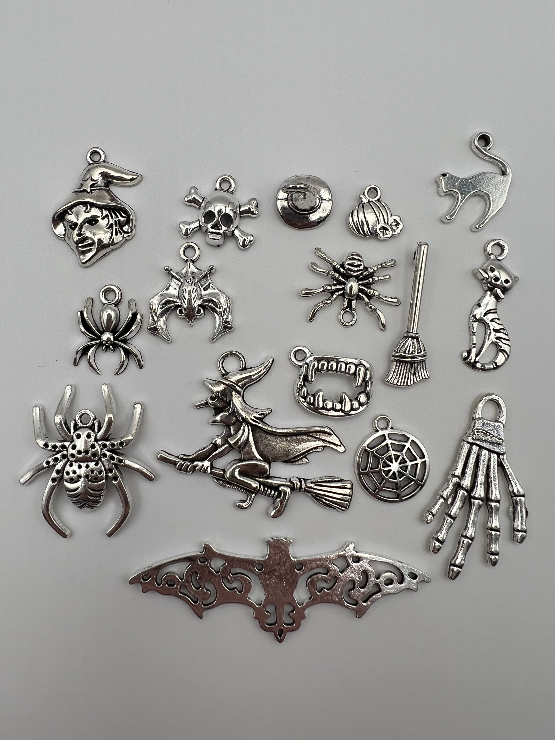 16 Tibetan Style Halloween Mixed Pendants