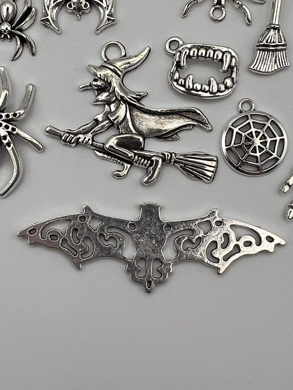 16 Tibetan Style Halloween Mixed Pendants
