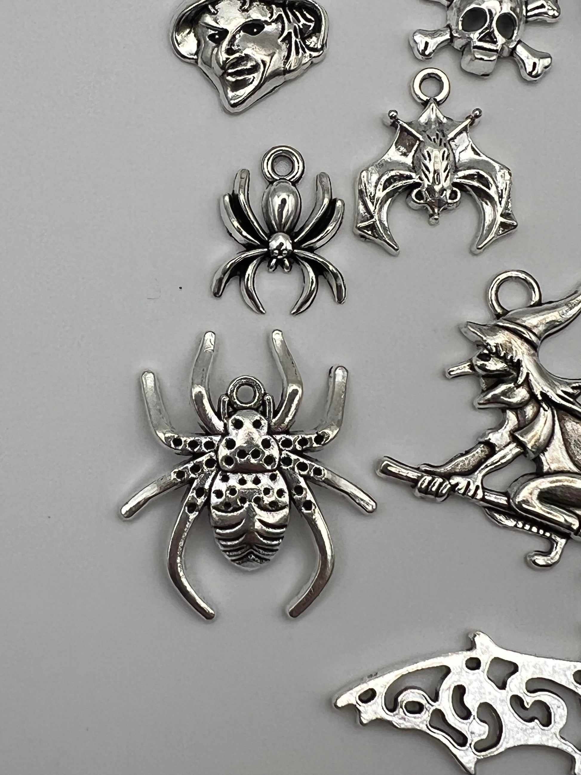 16 Tibetan Style Halloween Mixed Pendants