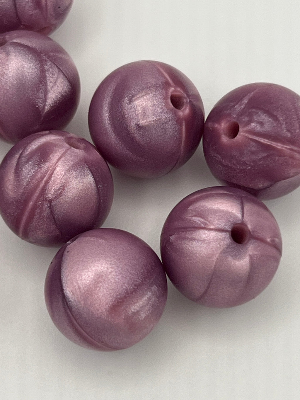 10 15mm Round Silicone Beads Orchid Pearl