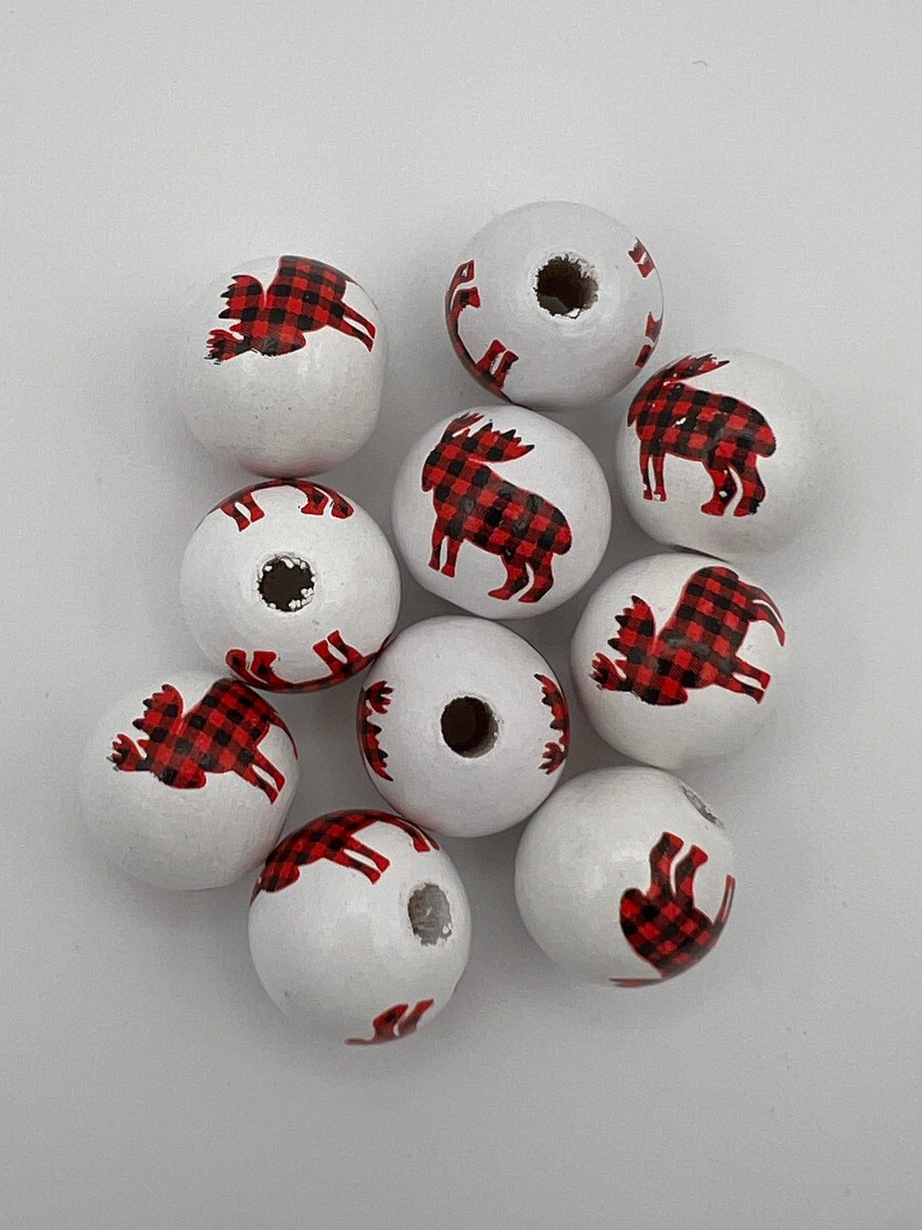 10 Christmas Painted Wood Beads White w/Tartan Patterned Elk