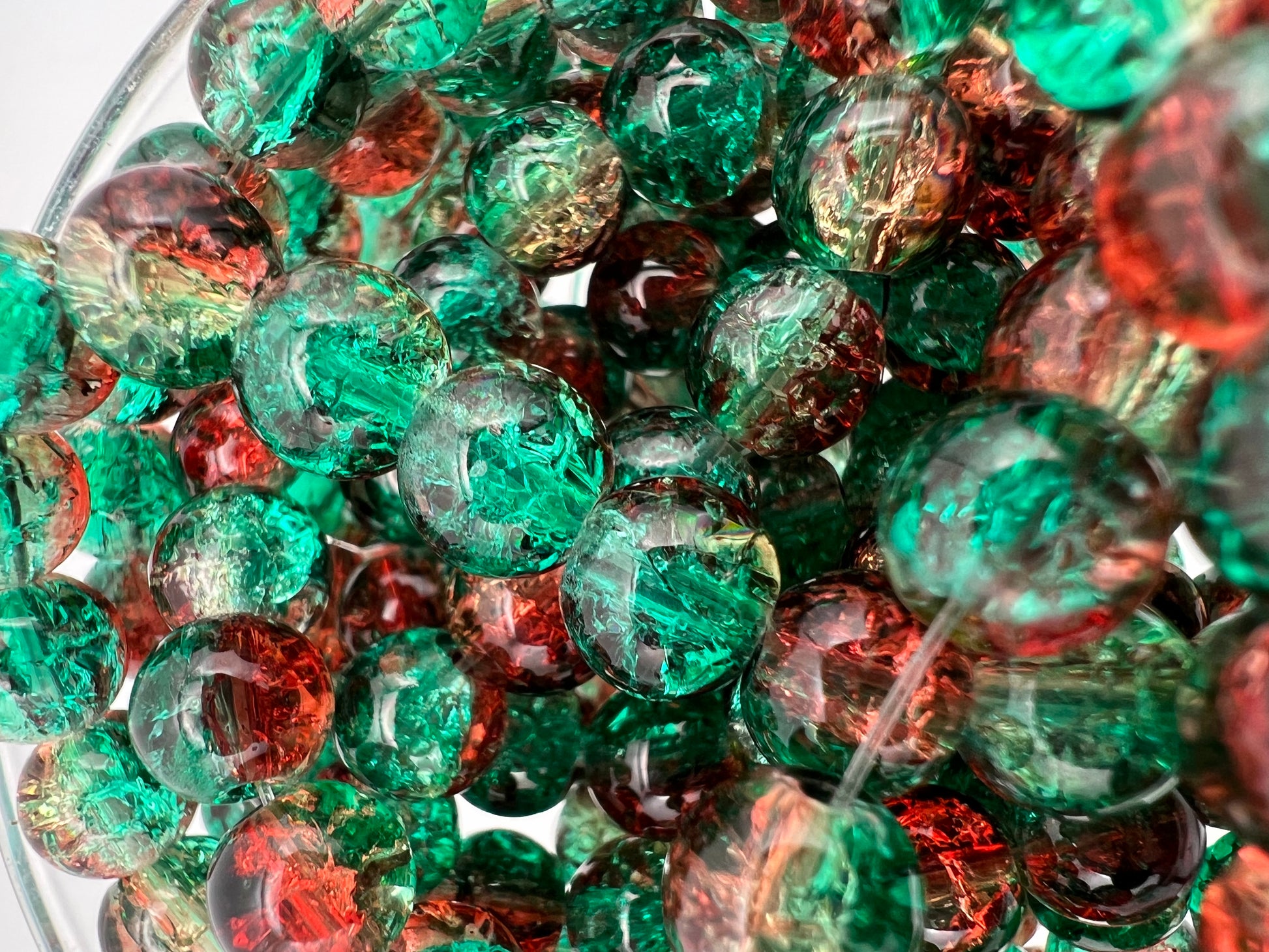 50 8mm Two-Tone Crackle Glass Beads Christmas Cheer