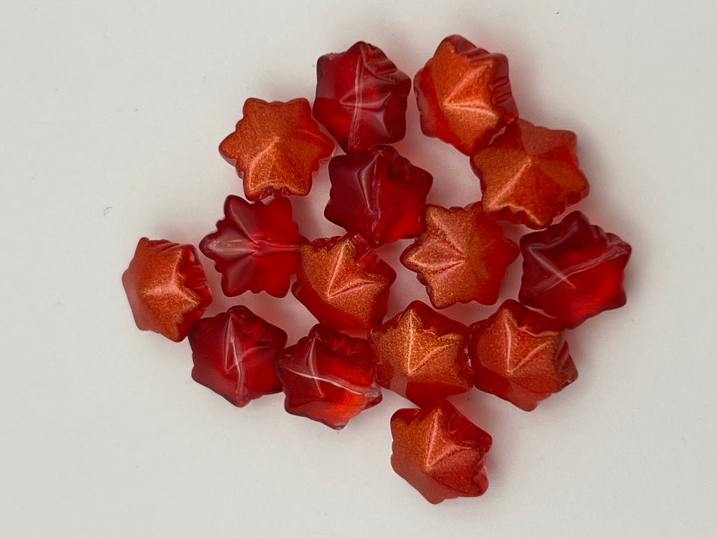 15 Transparent Glass Snowflake Beads w/Gold Powder Red