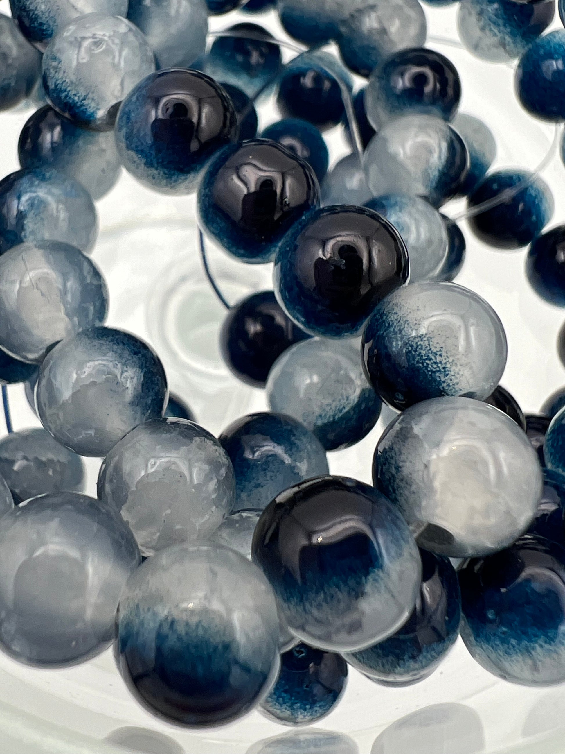 50 8mm Two-Tone Crackle Glass Beads Midnight Blue & White